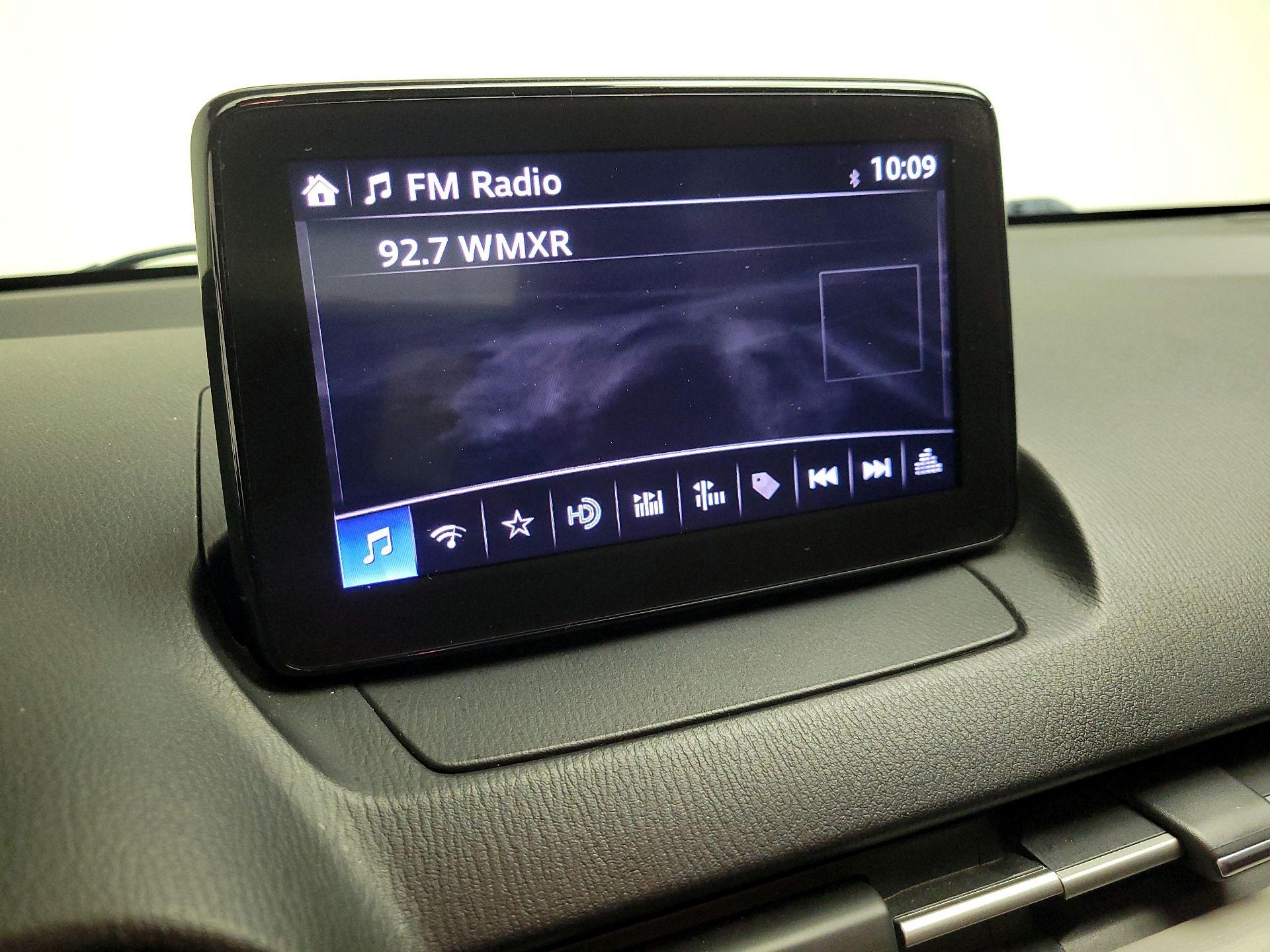 Thumbnail: 2019 Toyota Yaris - 16