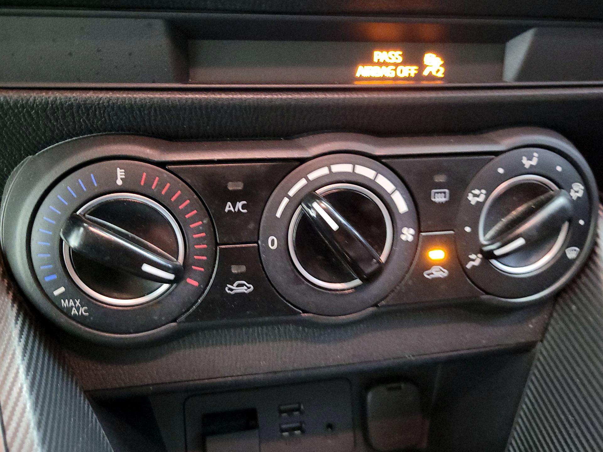 Thumbnail: 2019 Toyota Yaris - 17