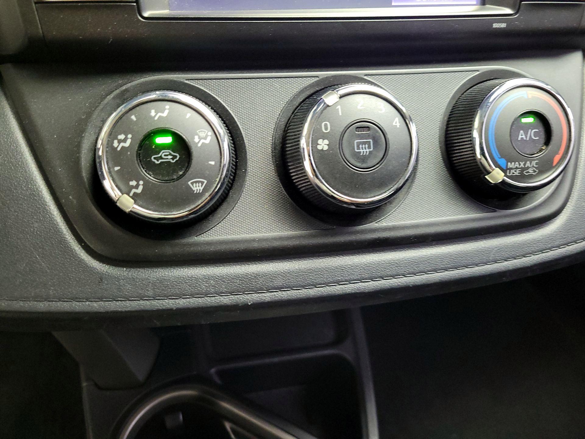 Thumbnail: 2018 Toyota RAV4 - 16