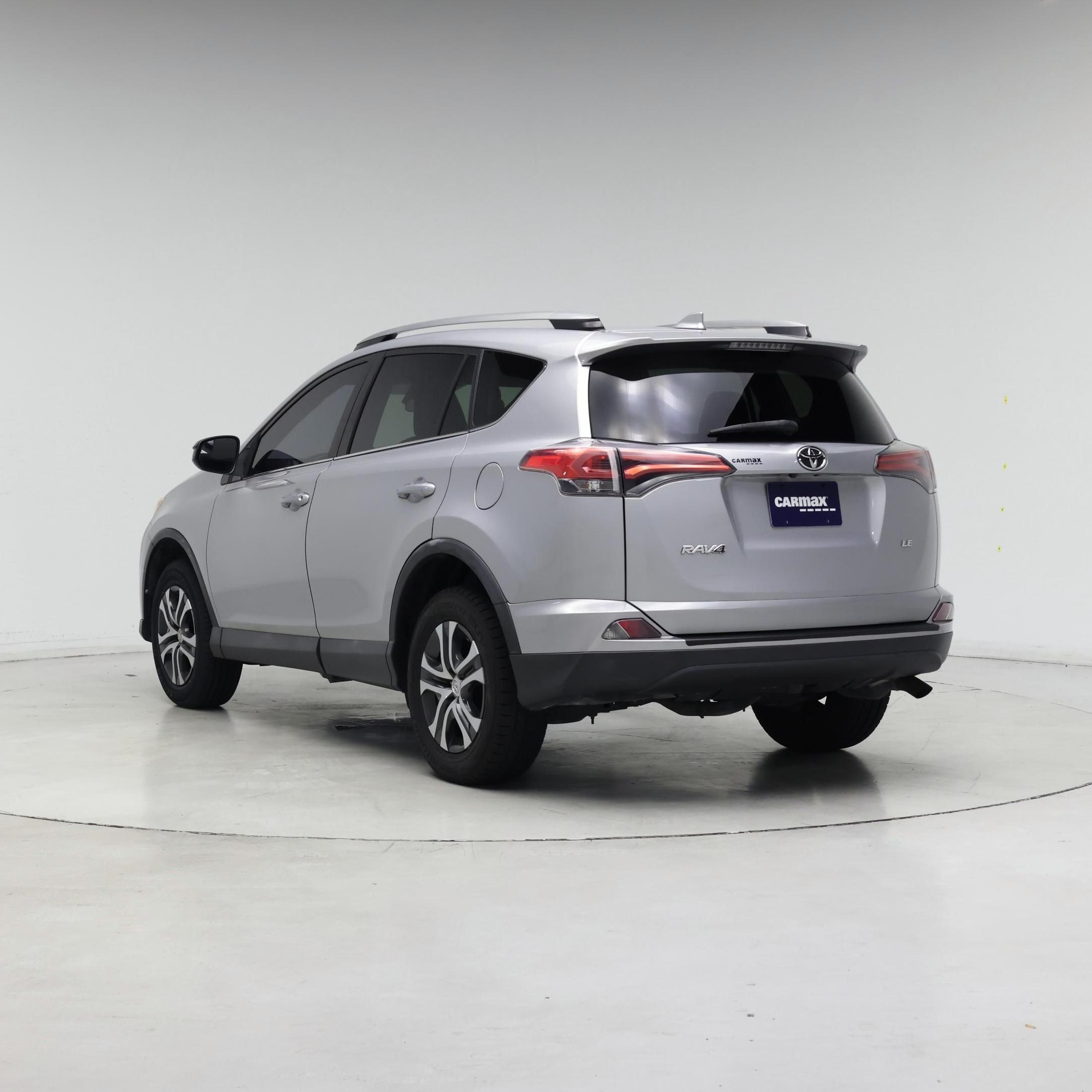Thumbnail: 2018 Toyota RAV4 - 2