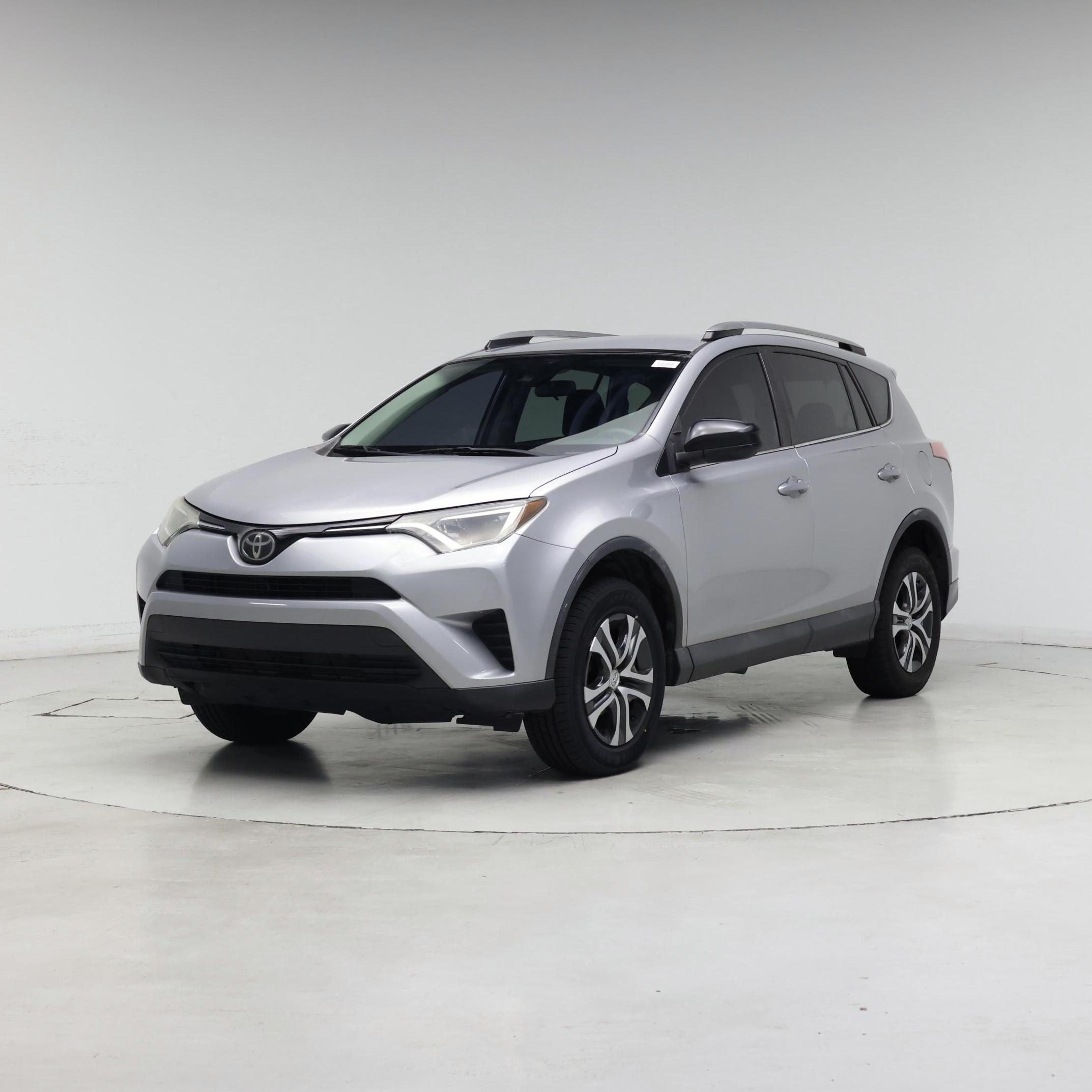 Thumbnail: 2018 Toyota RAV4 - 4