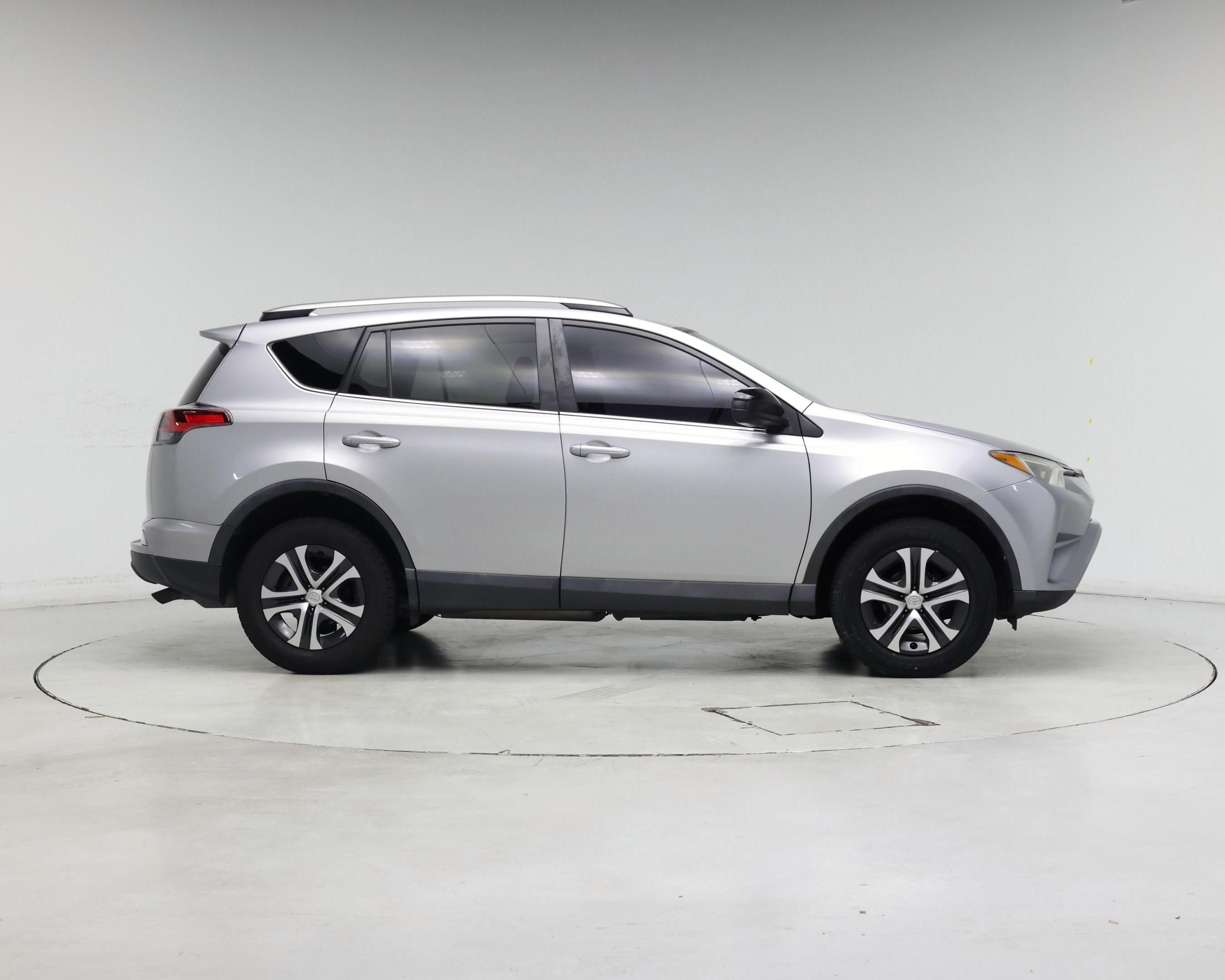 Thumbnail: 2018 Toyota RAV4 - 7