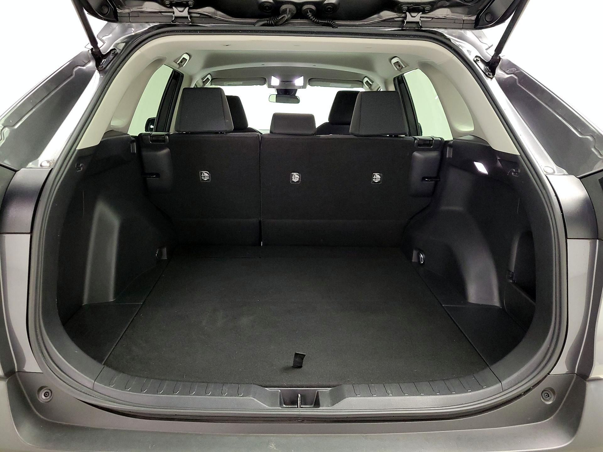 Thumbnail: 2022 Toyota RAV4 - 20