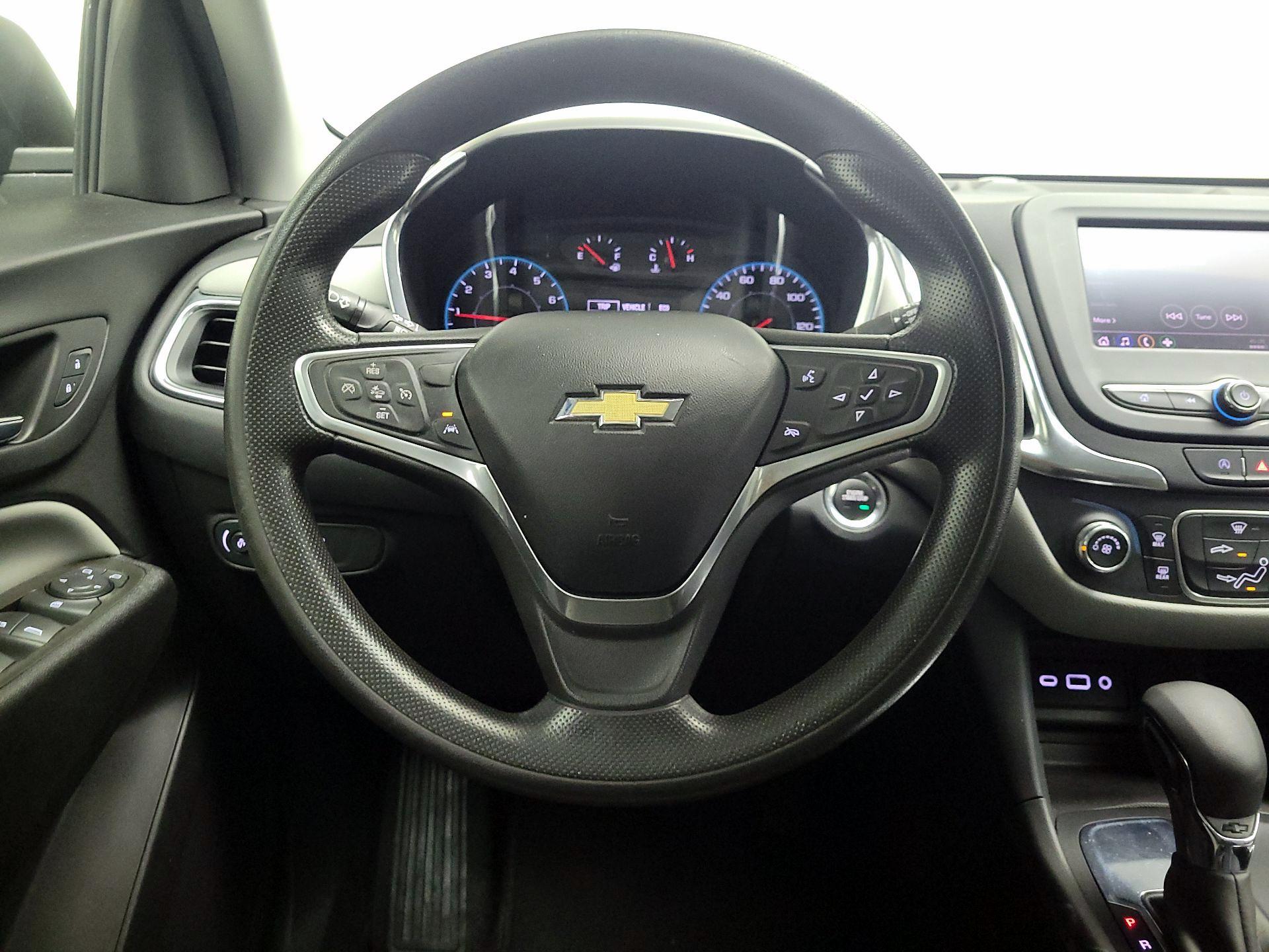 Thumbnail: 2022 Chevrolet Equinox - 10