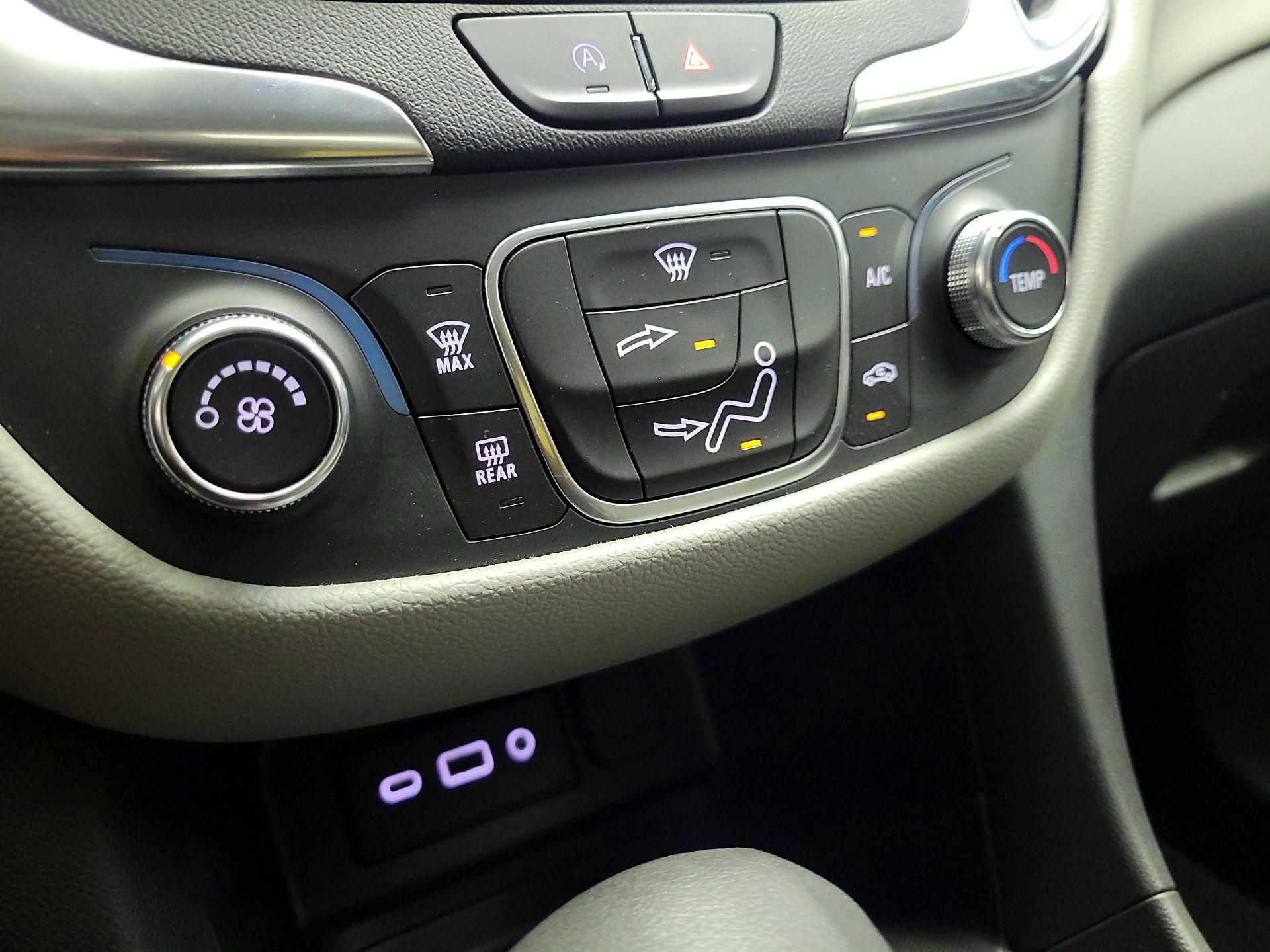 Thumbnail: 2022 Chevrolet Equinox - 16
