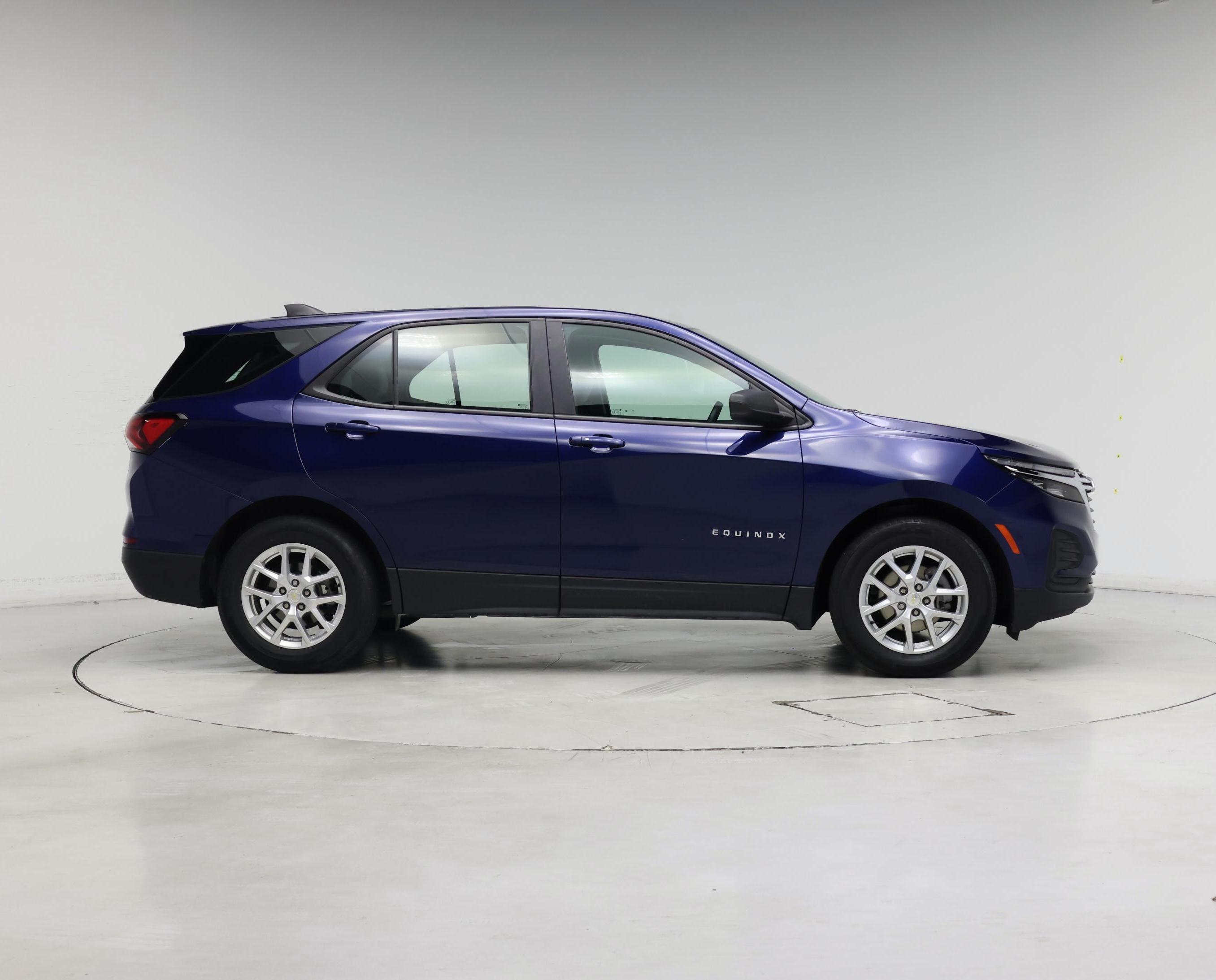 Thumbnail: 2022 Chevrolet Equinox - 7