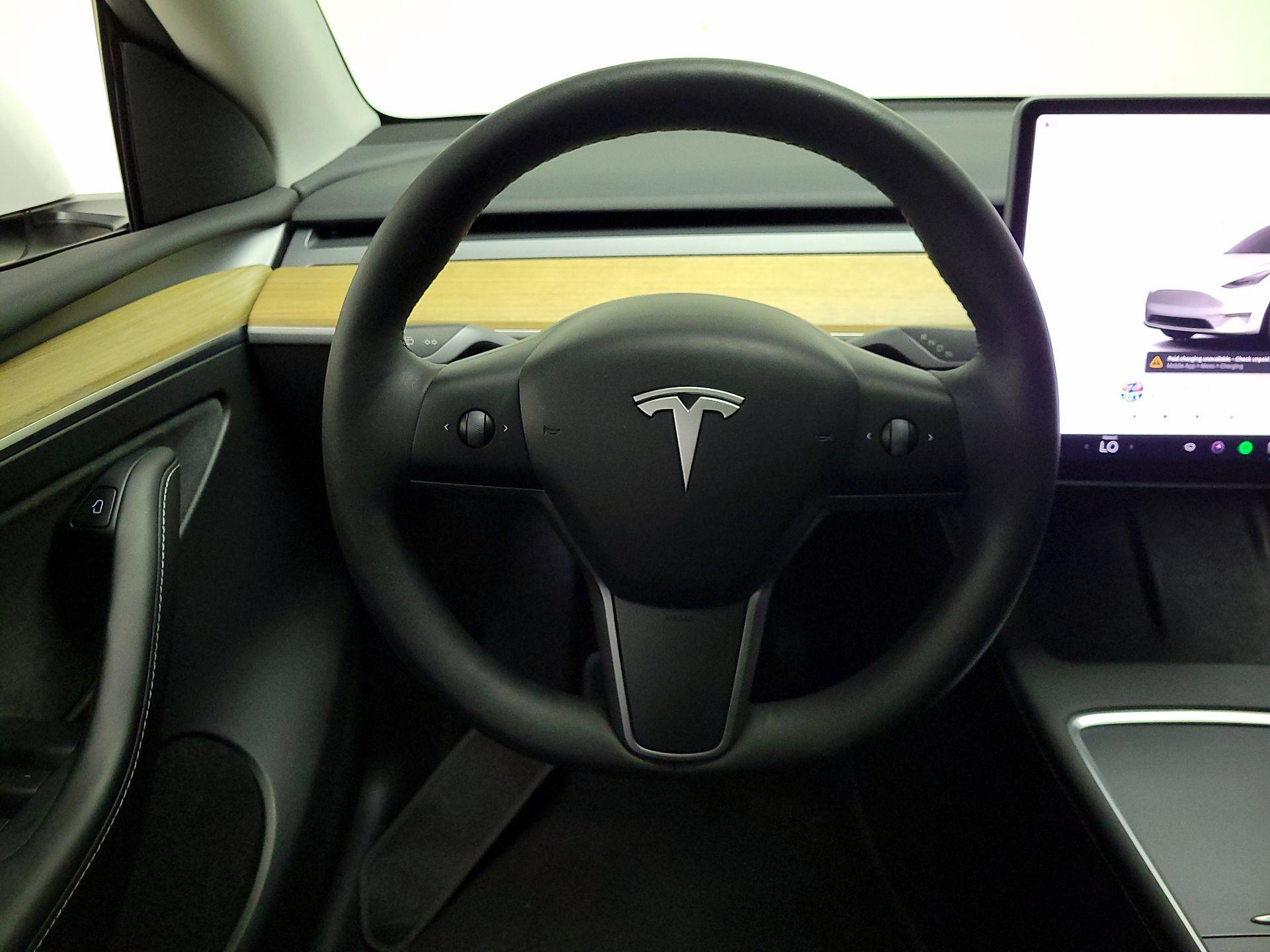 Thumbnail: 2023 Tesla Model Y - 10