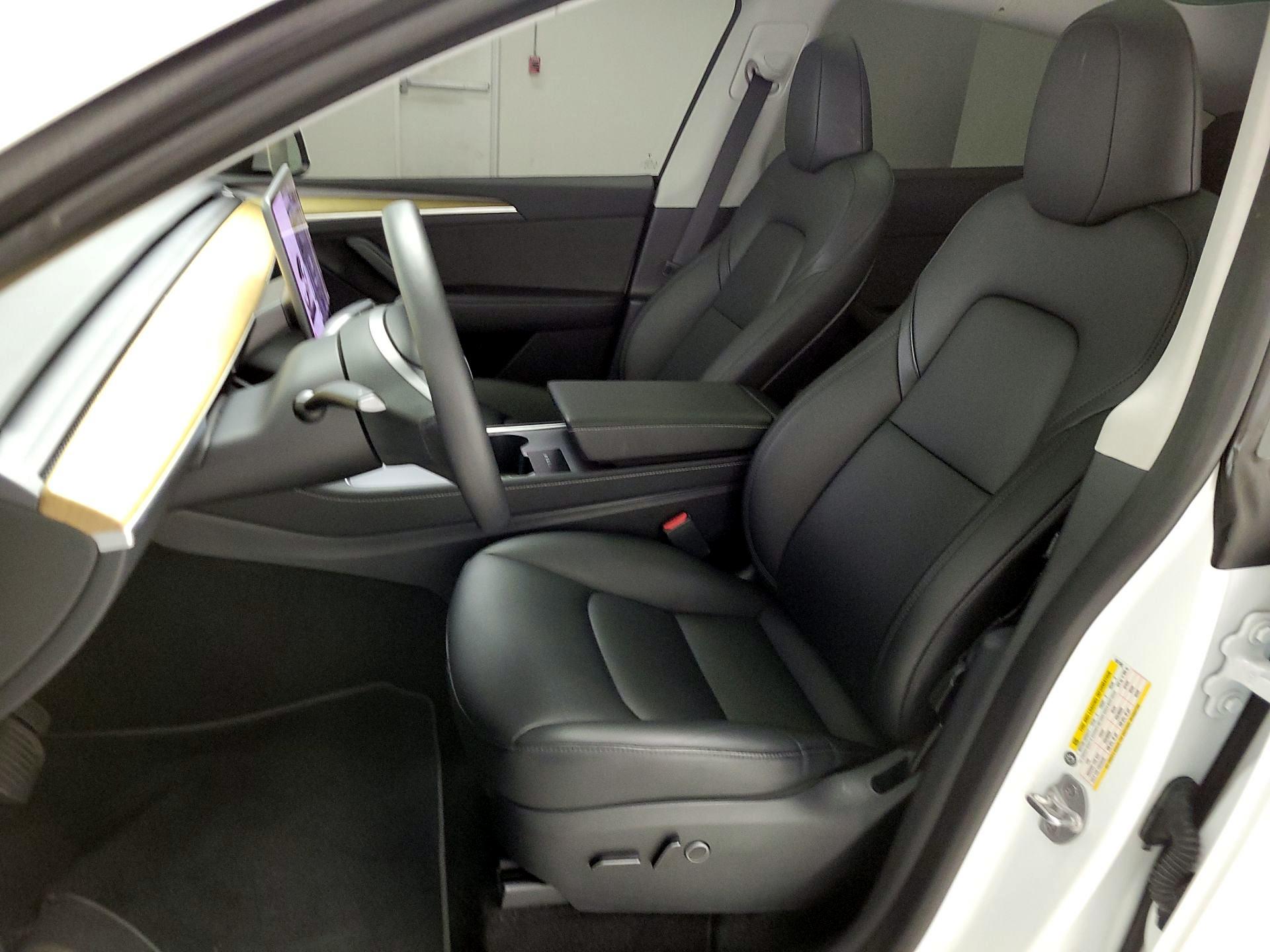 Thumbnail: 2023 Tesla Model Y - 11