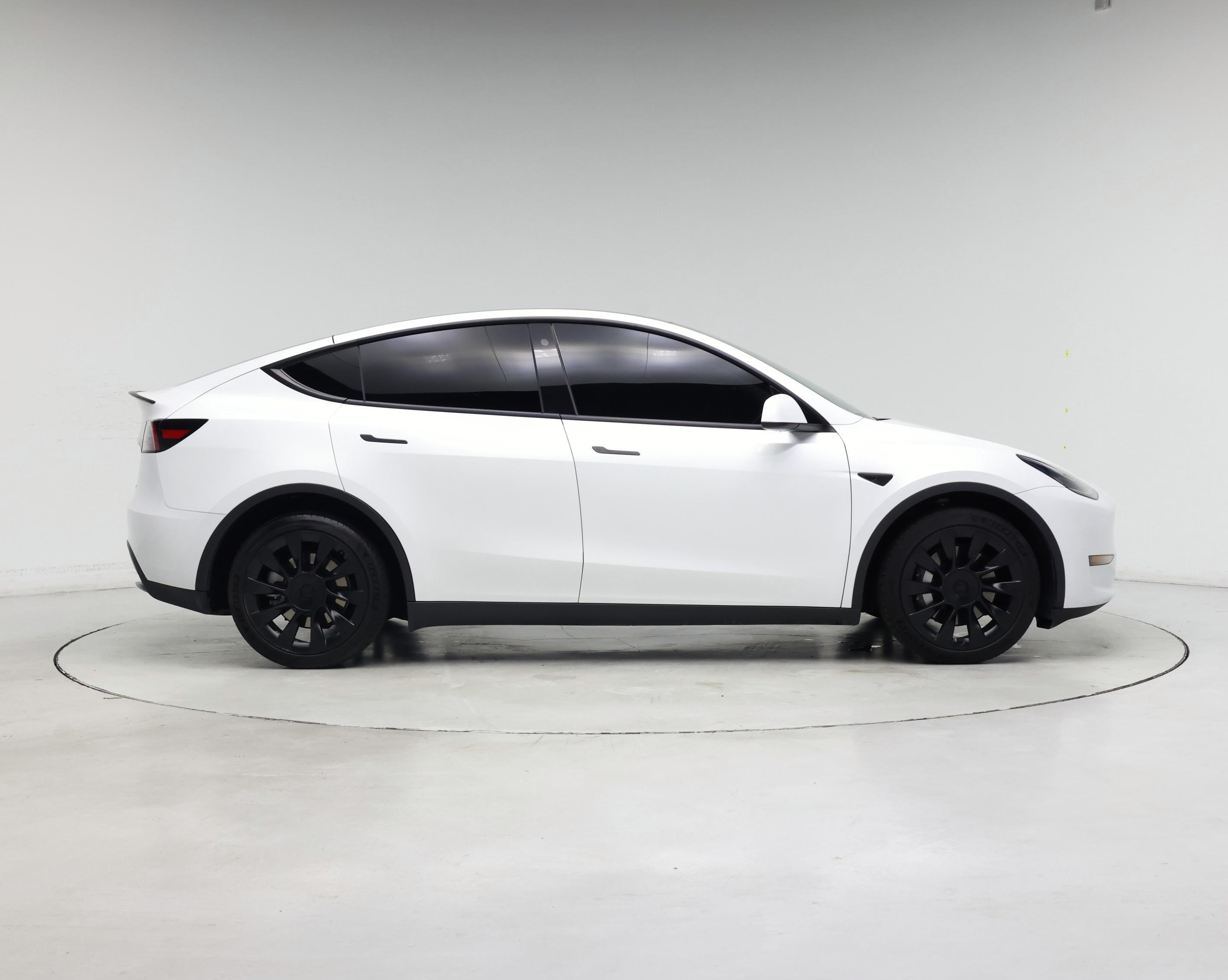 Thumbnail: 2023 Tesla Model Y - 7