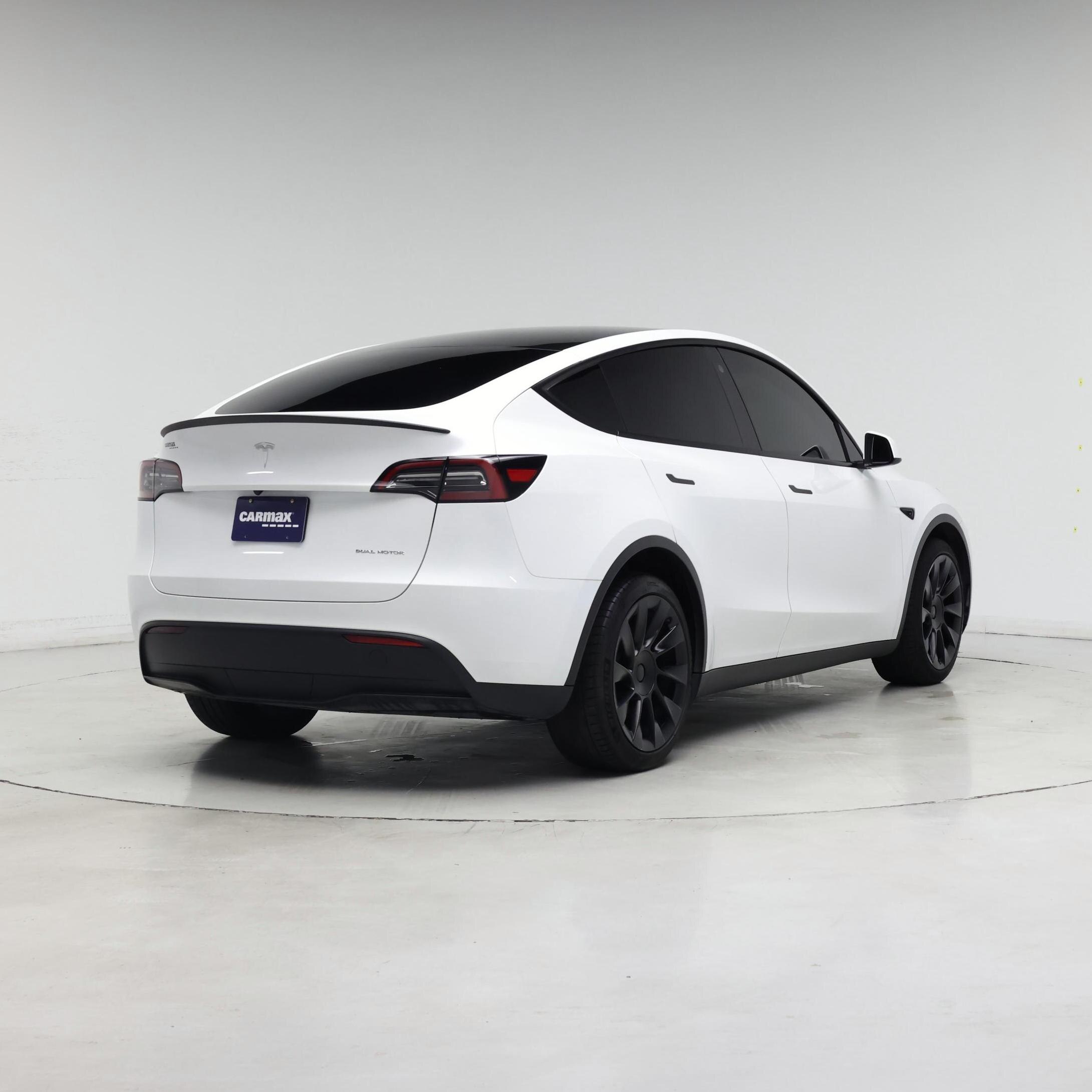 Thumbnail: 2023 Tesla Model Y - 8