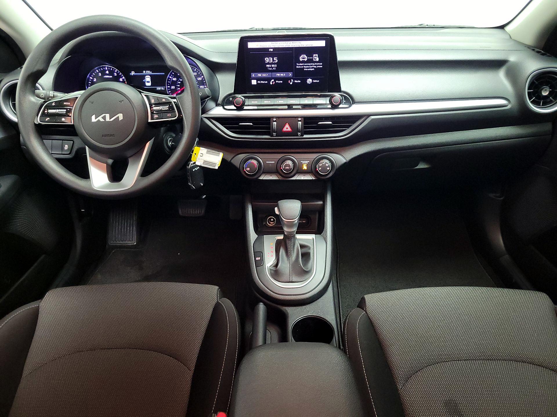 Thumbnail: 2023 Kia Forte - 9