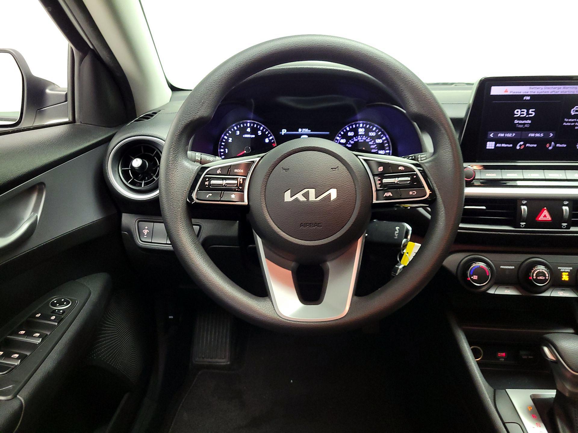 Thumbnail: 2023 Kia Forte - 10