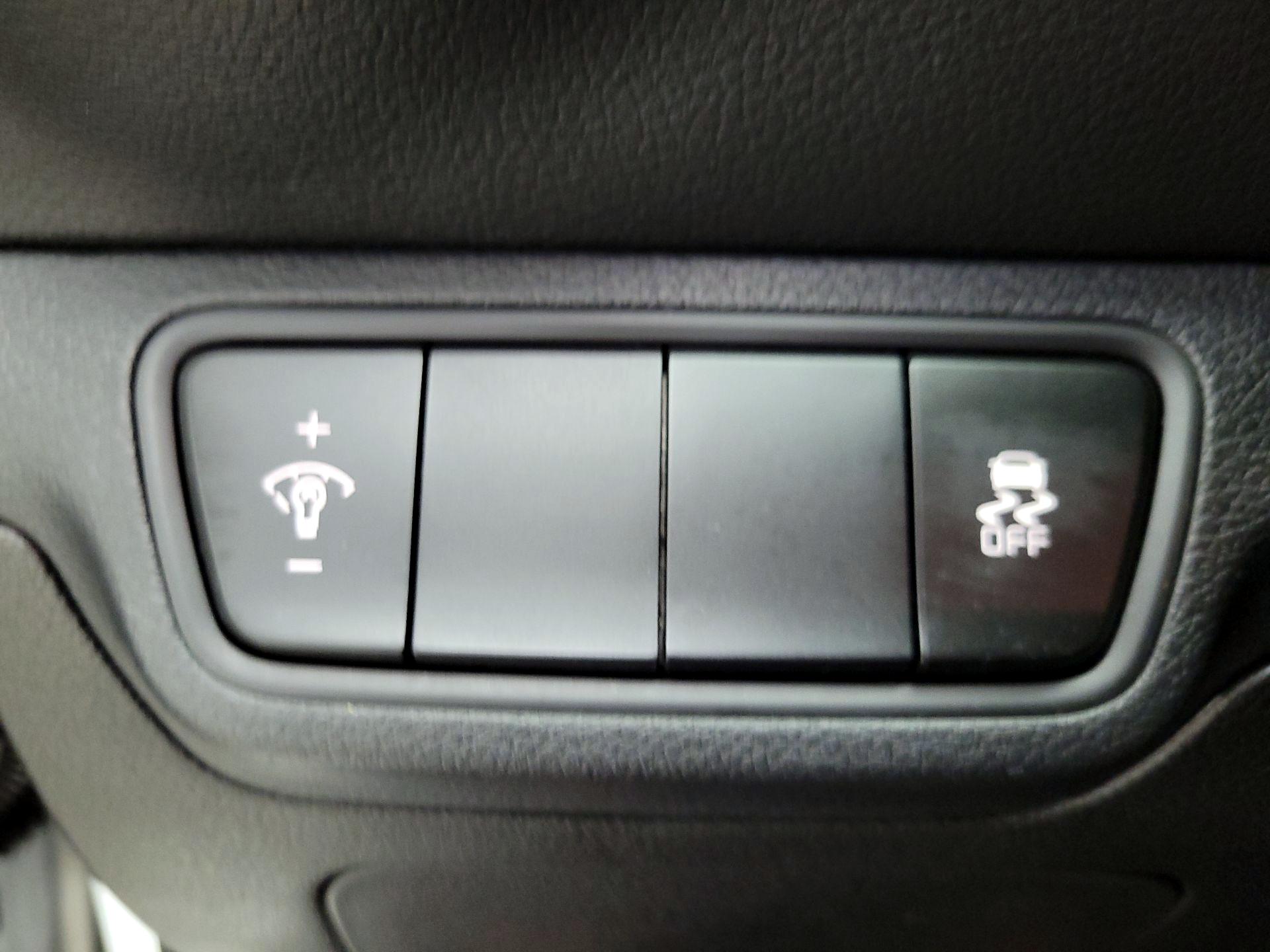 Thumbnail: 2023 Kia Forte - 13