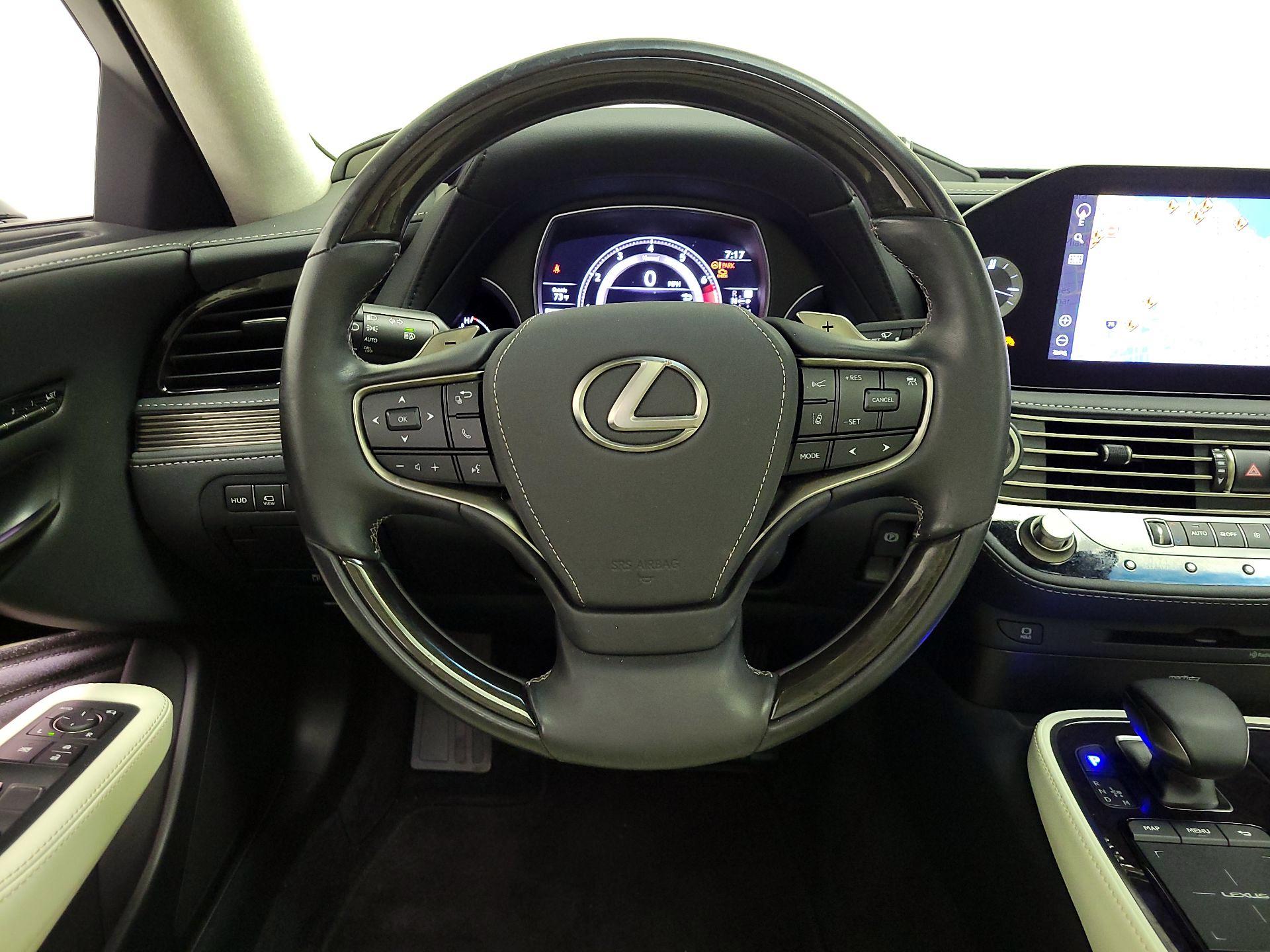 Thumbnail: 2021 Lexus LS - 10
