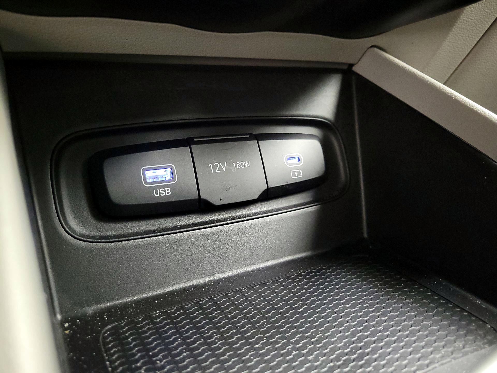 Thumbnail: 2024 Hyundai Venue - 18