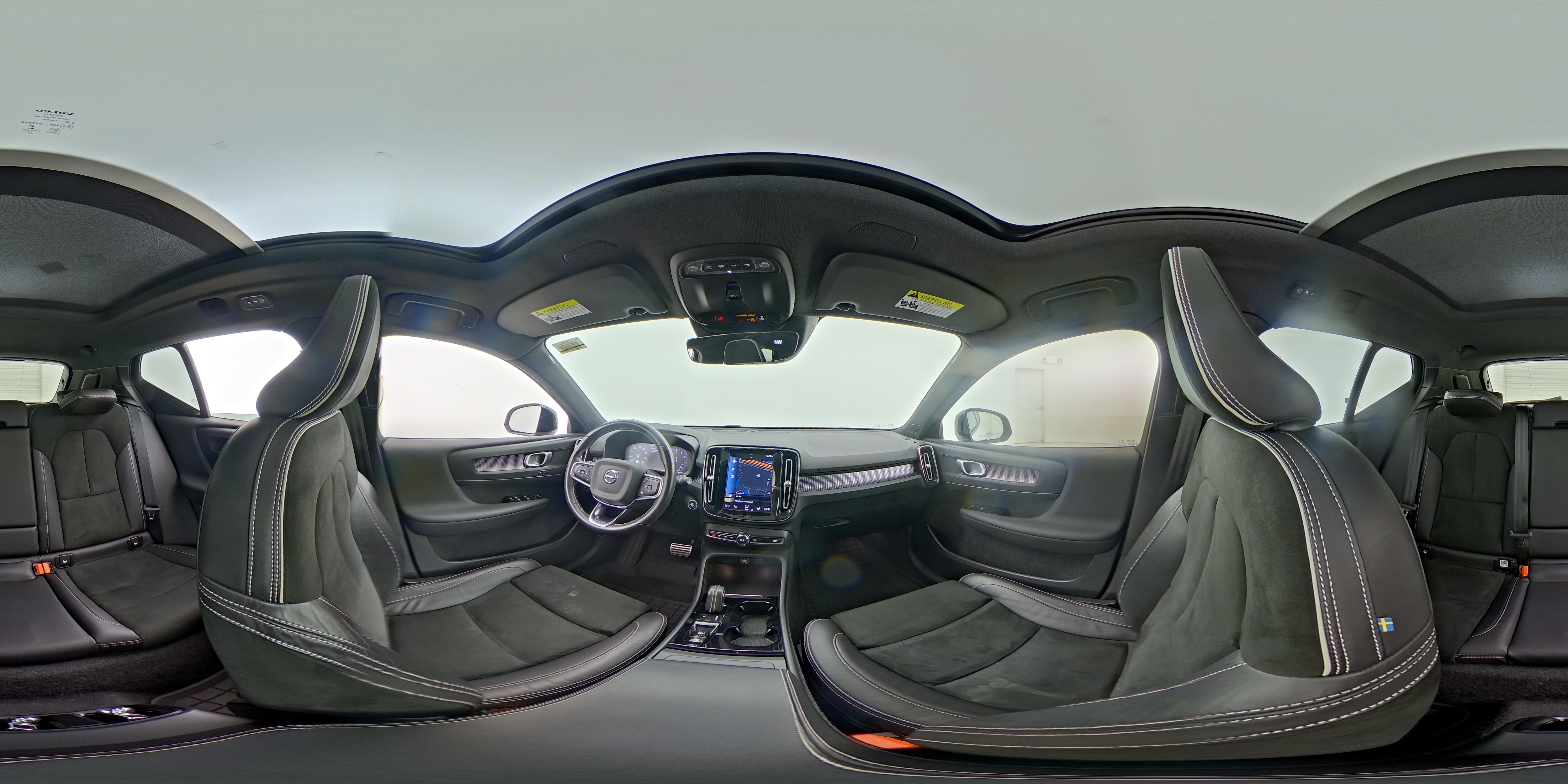 2021 Volvo XC40 R-Design - Photo 26