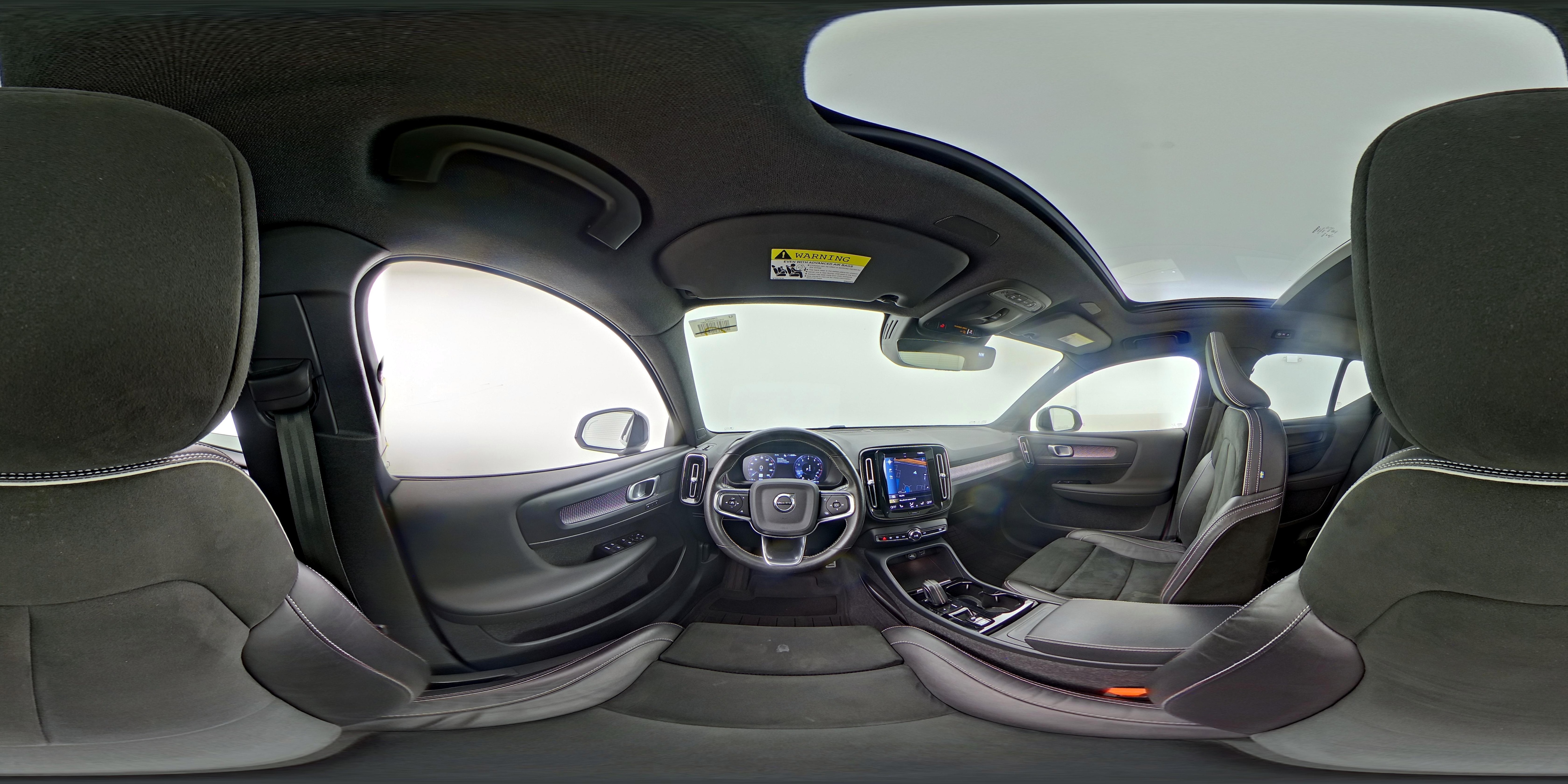 2021 Volvo XC40 R-Design - Photo 28