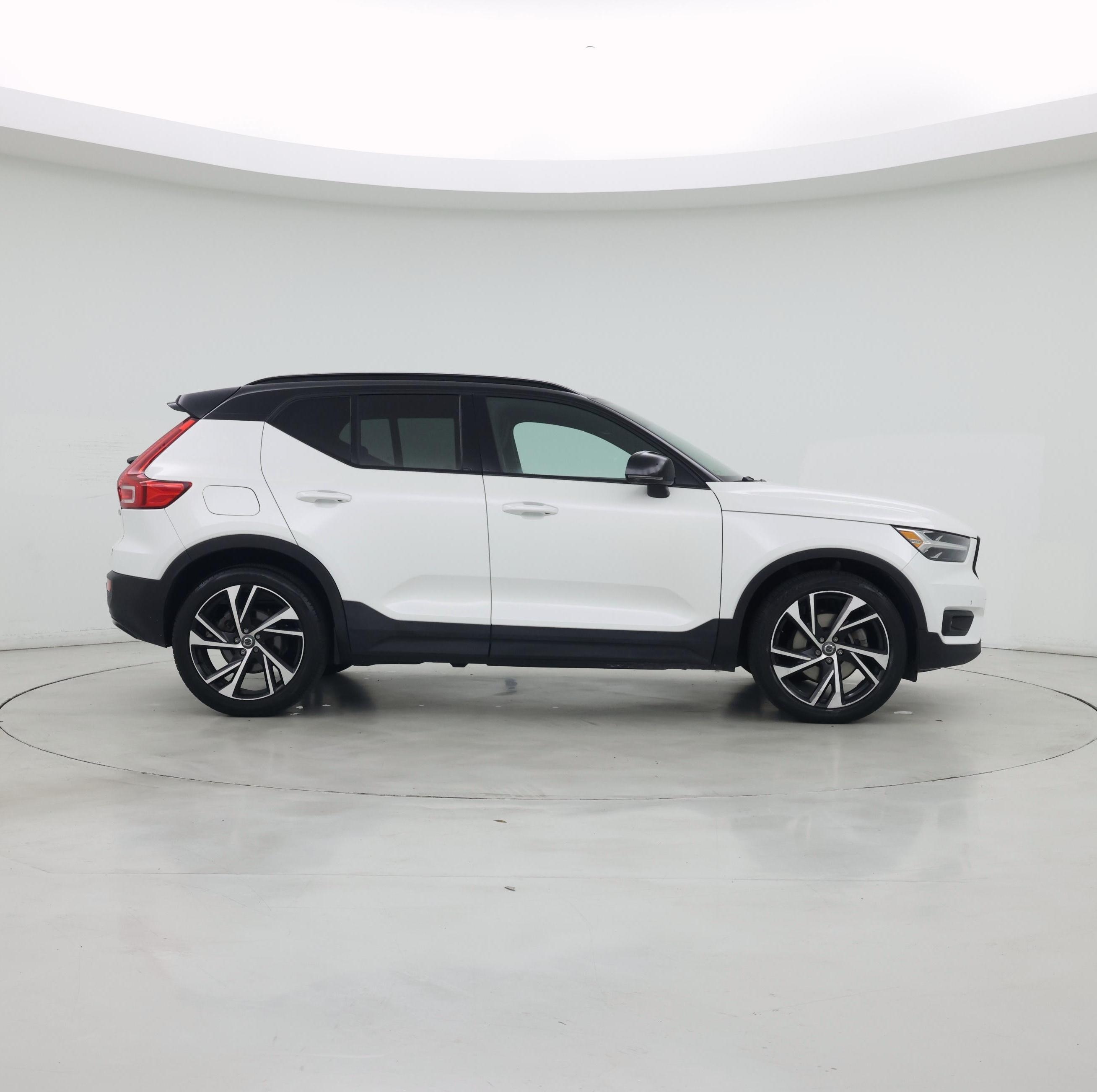 Thumbnail: 2021 Volvo XC40 - 7