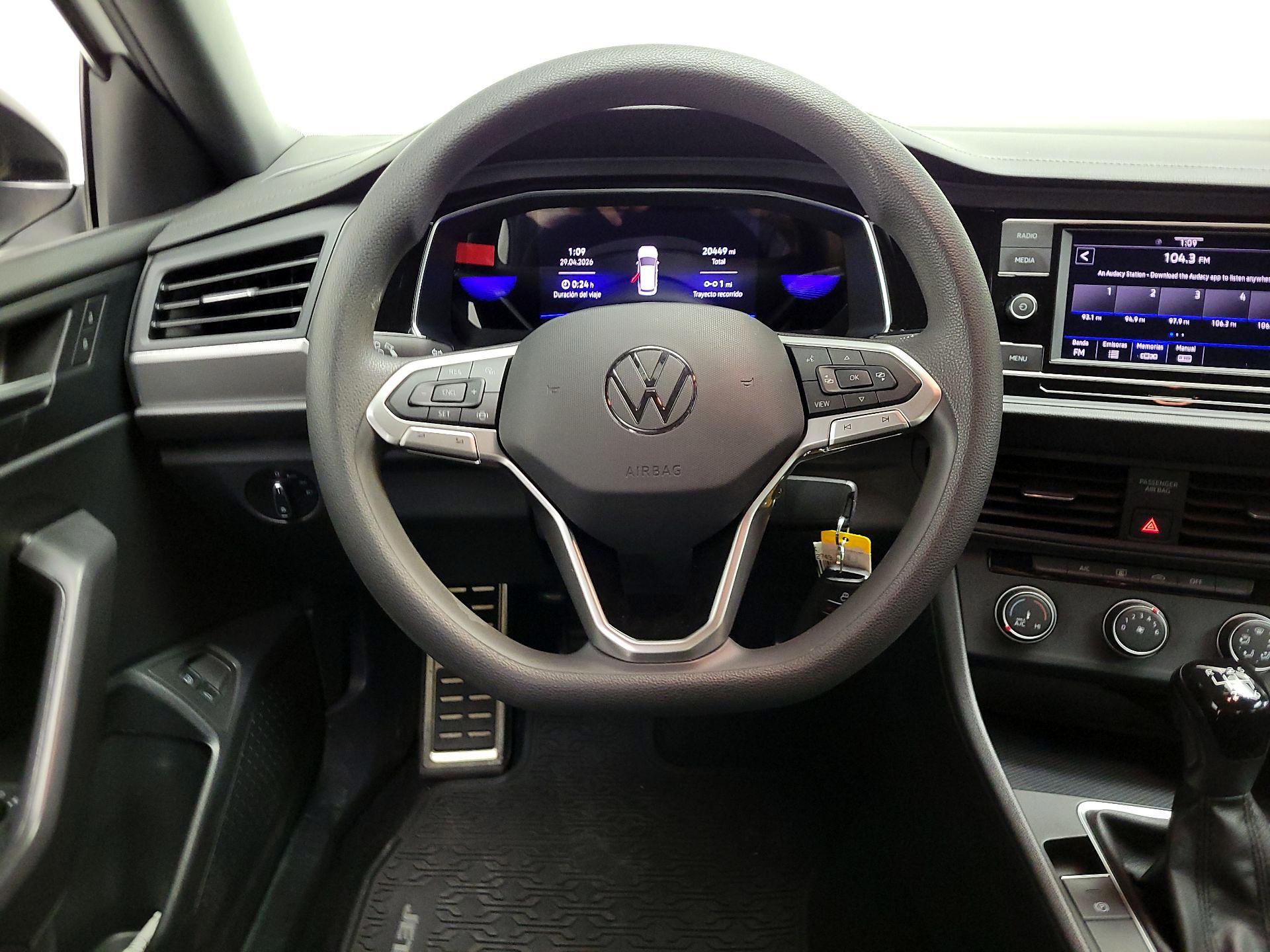Thumbnail: 2023 Volkswagen Jetta - 10