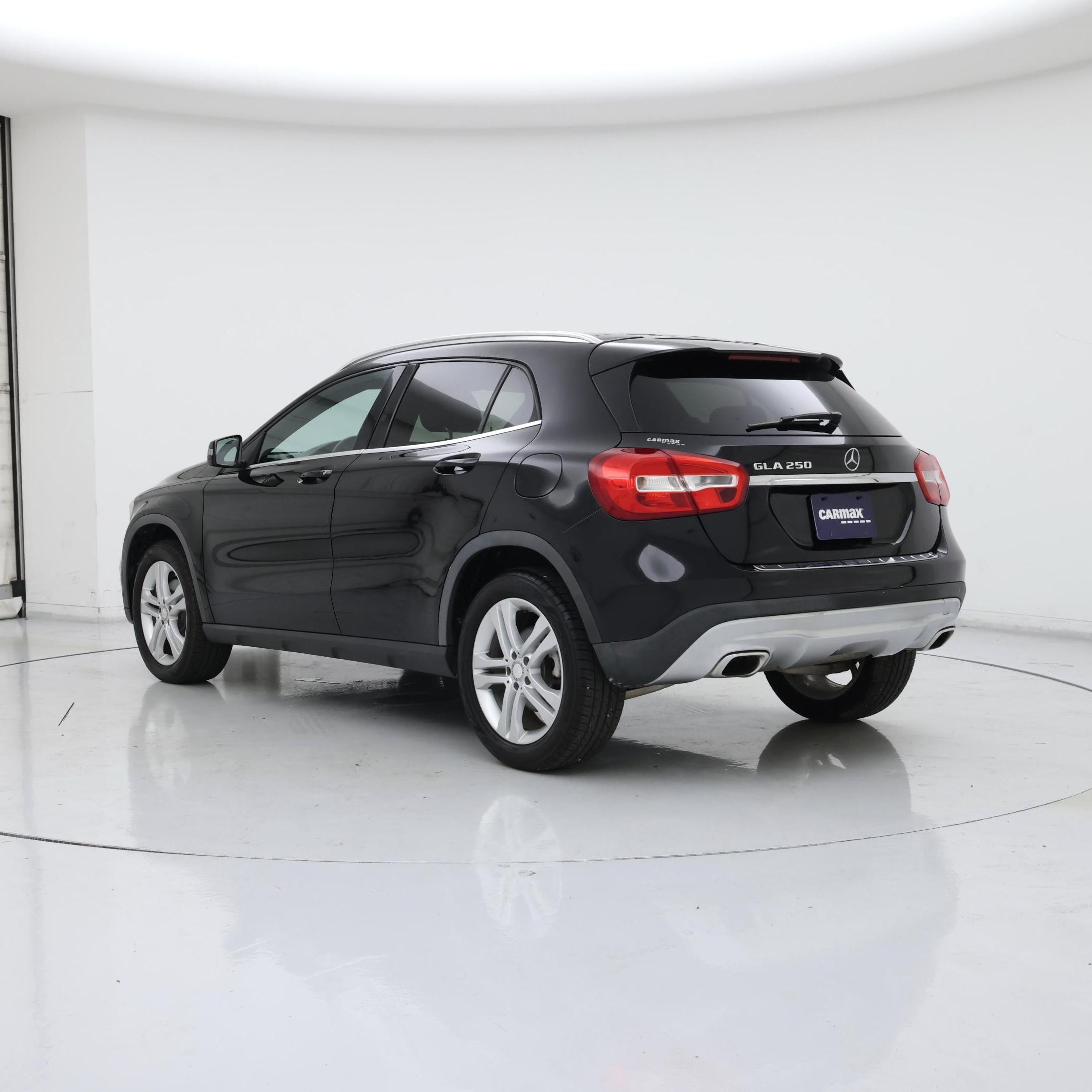 Thumbnail: 2017 Mercedes-Benz GLA - 2