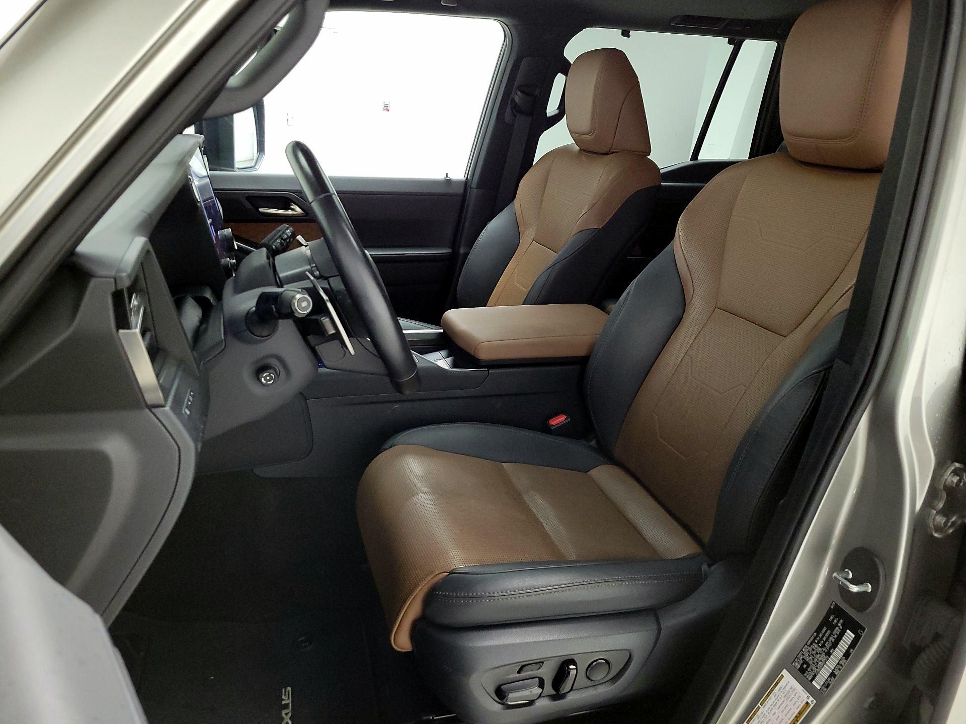 Thumbnail: 2024 Lexus GX - 11