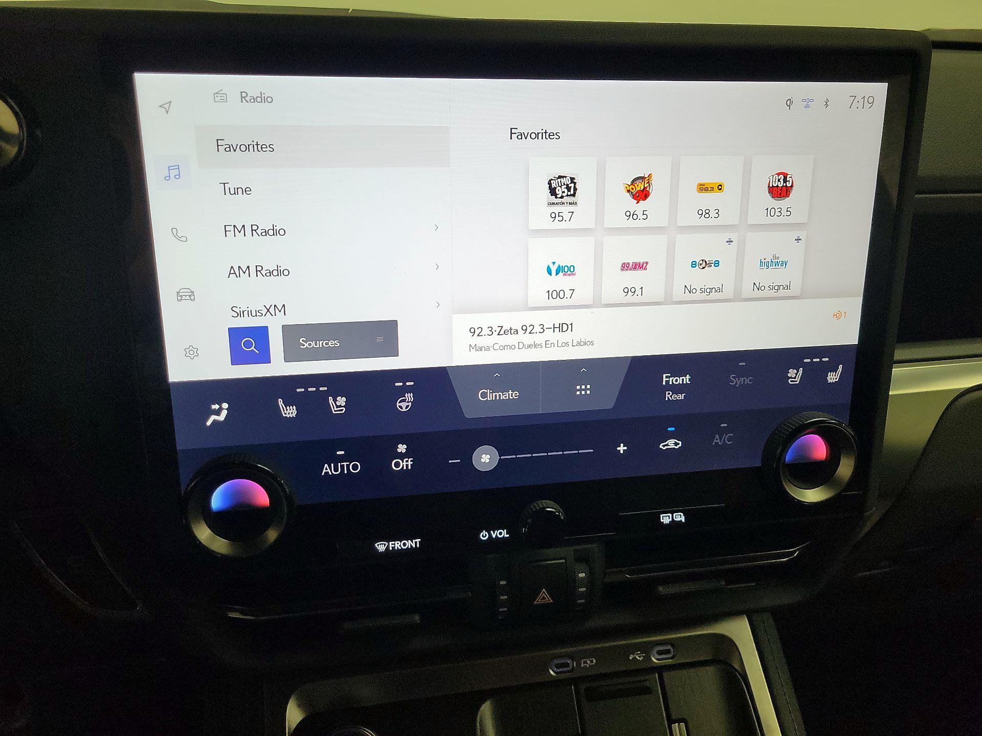 Thumbnail: 2024 Lexus GX - 16