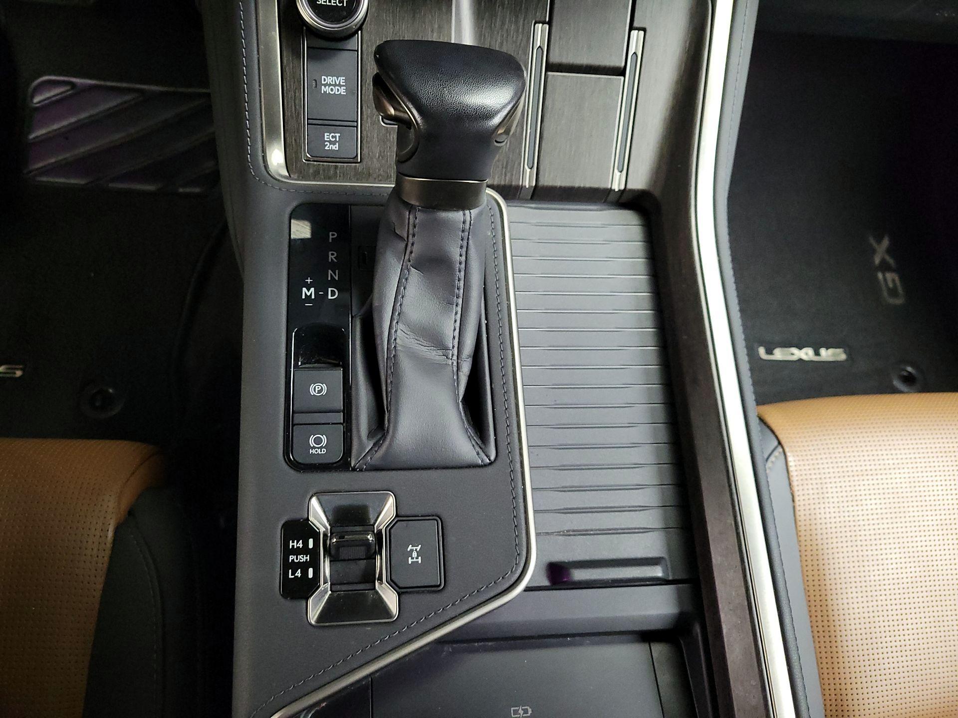 Thumbnail: 2024 Lexus GX - 18