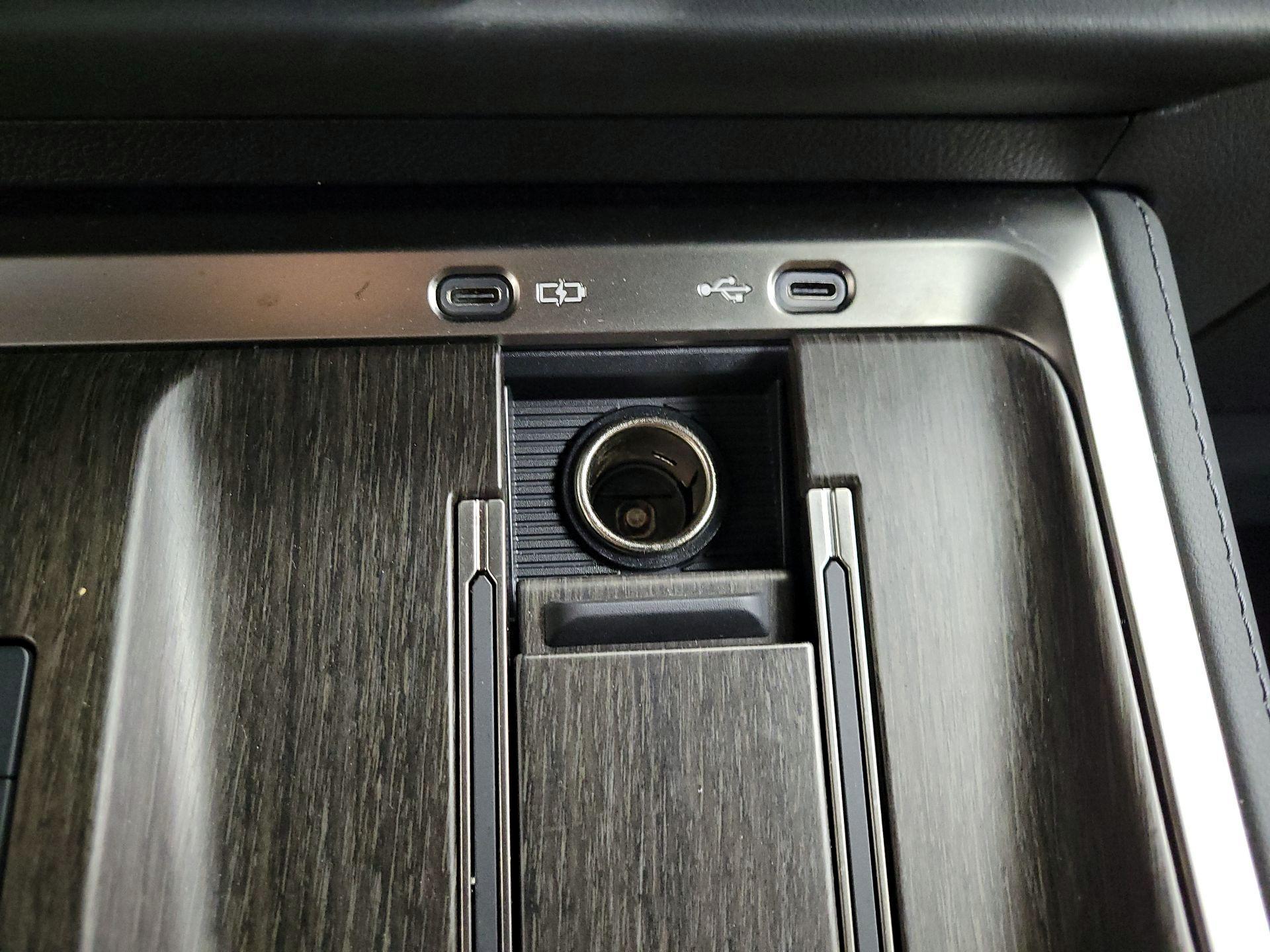 Thumbnail: 2024 Lexus GX - 19