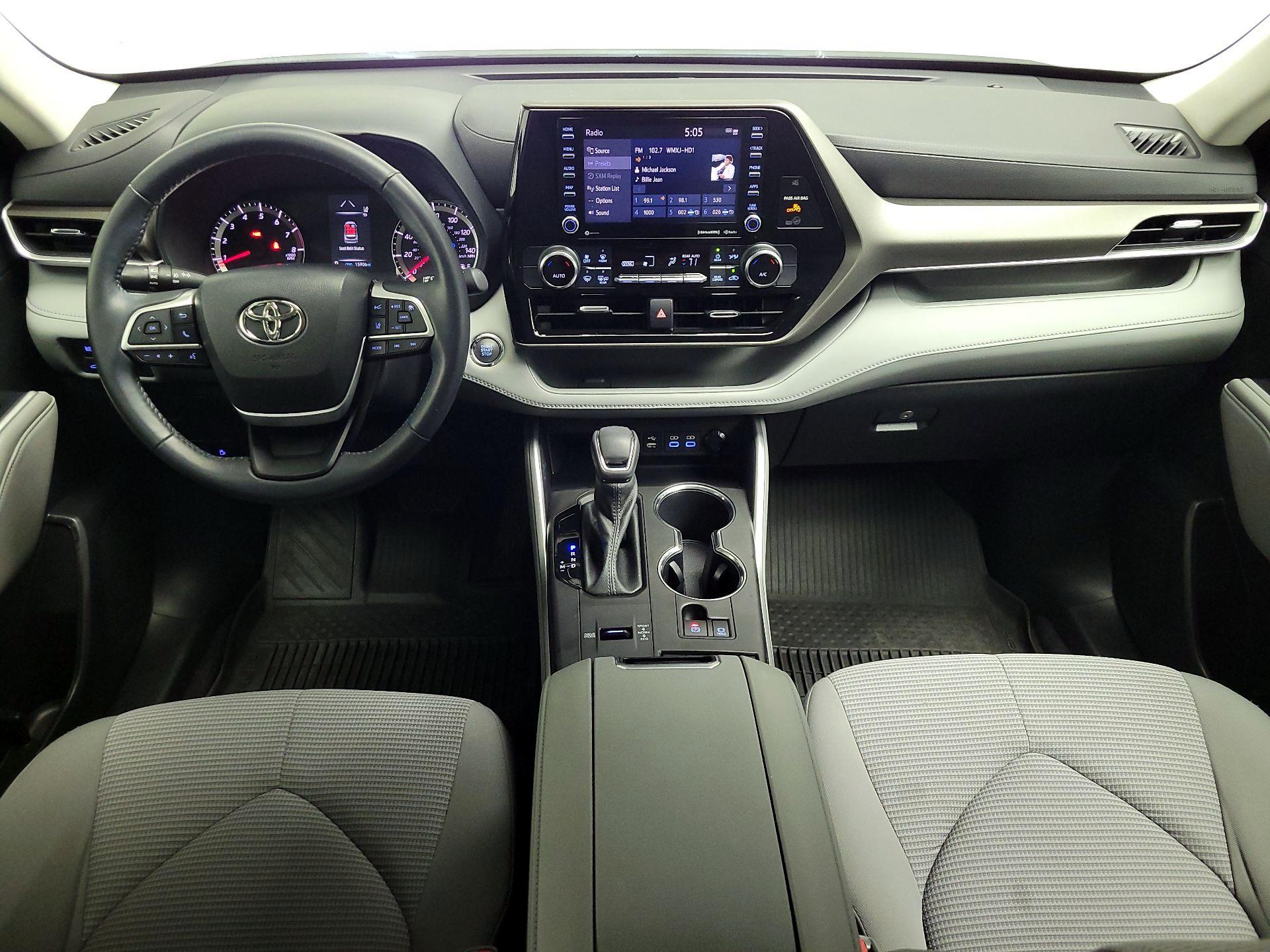 Thumbnail: 2022 Toyota Highlander - 9