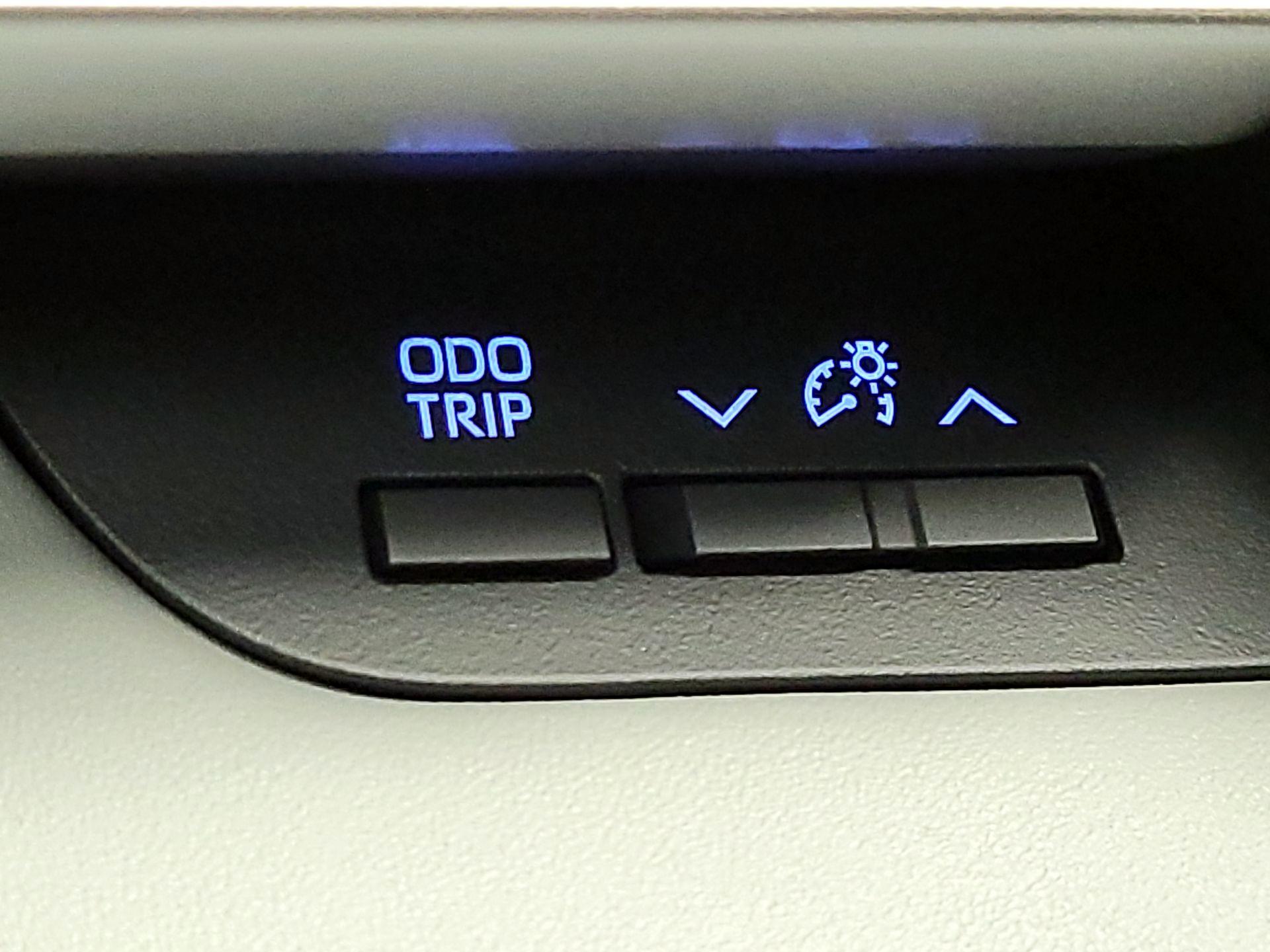 Thumbnail: 2022 Toyota Highlander - 13