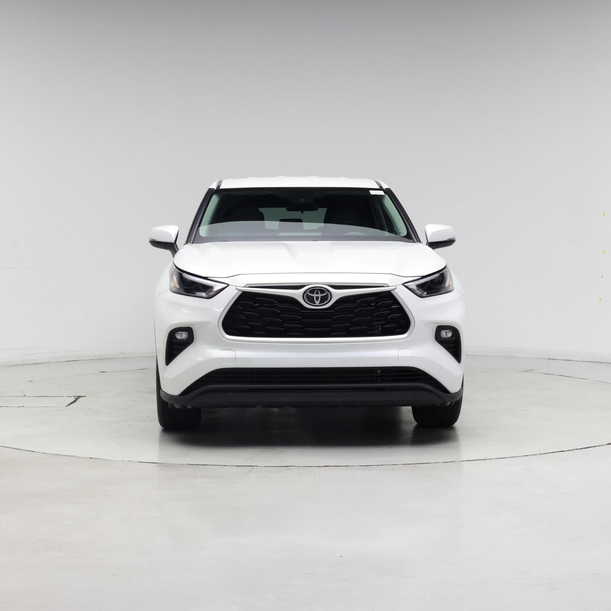 Thumbnail: 2022 Toyota Highlander - 5