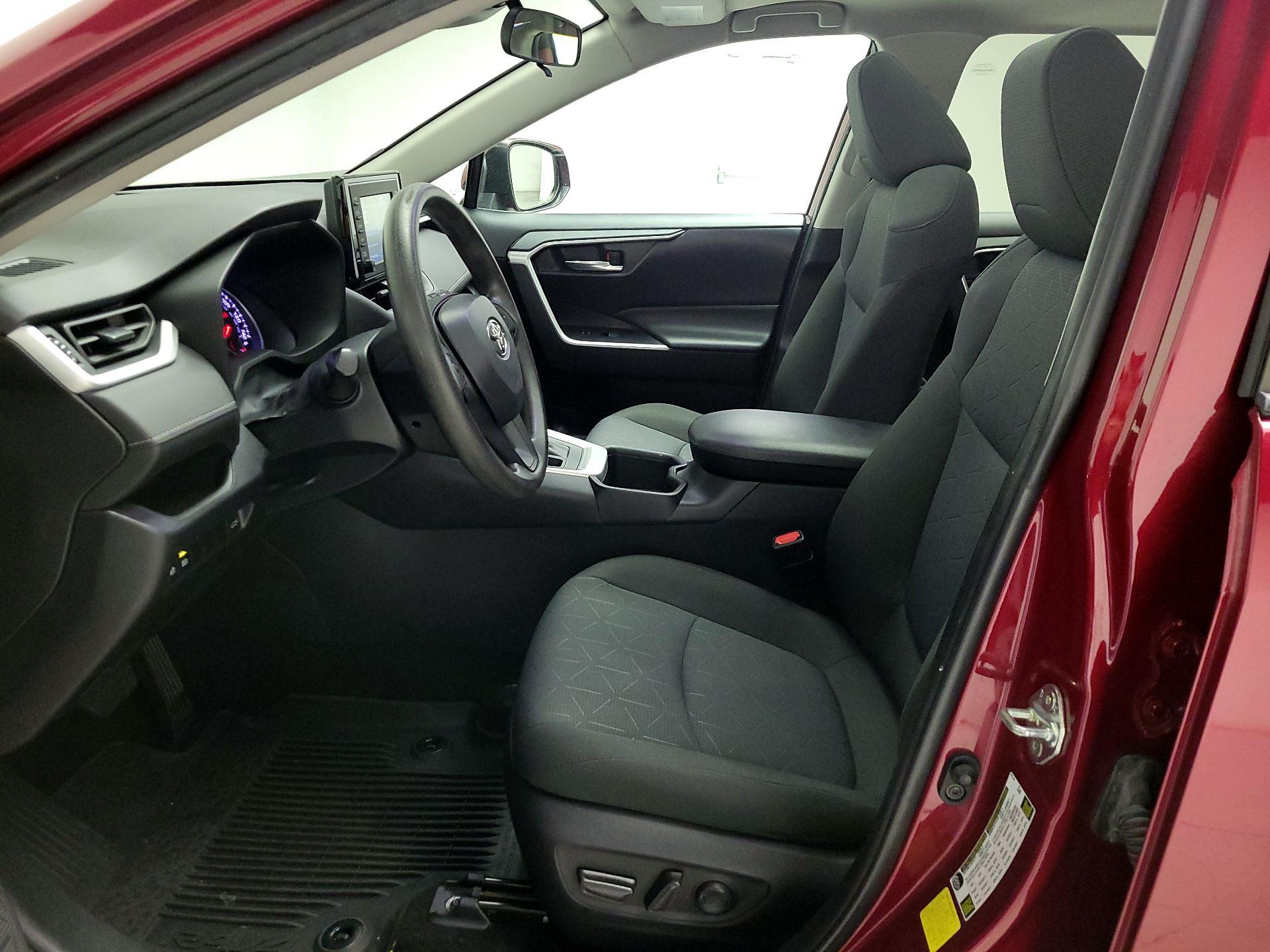 Thumbnail: 2022 Toyota RAV4 - 11