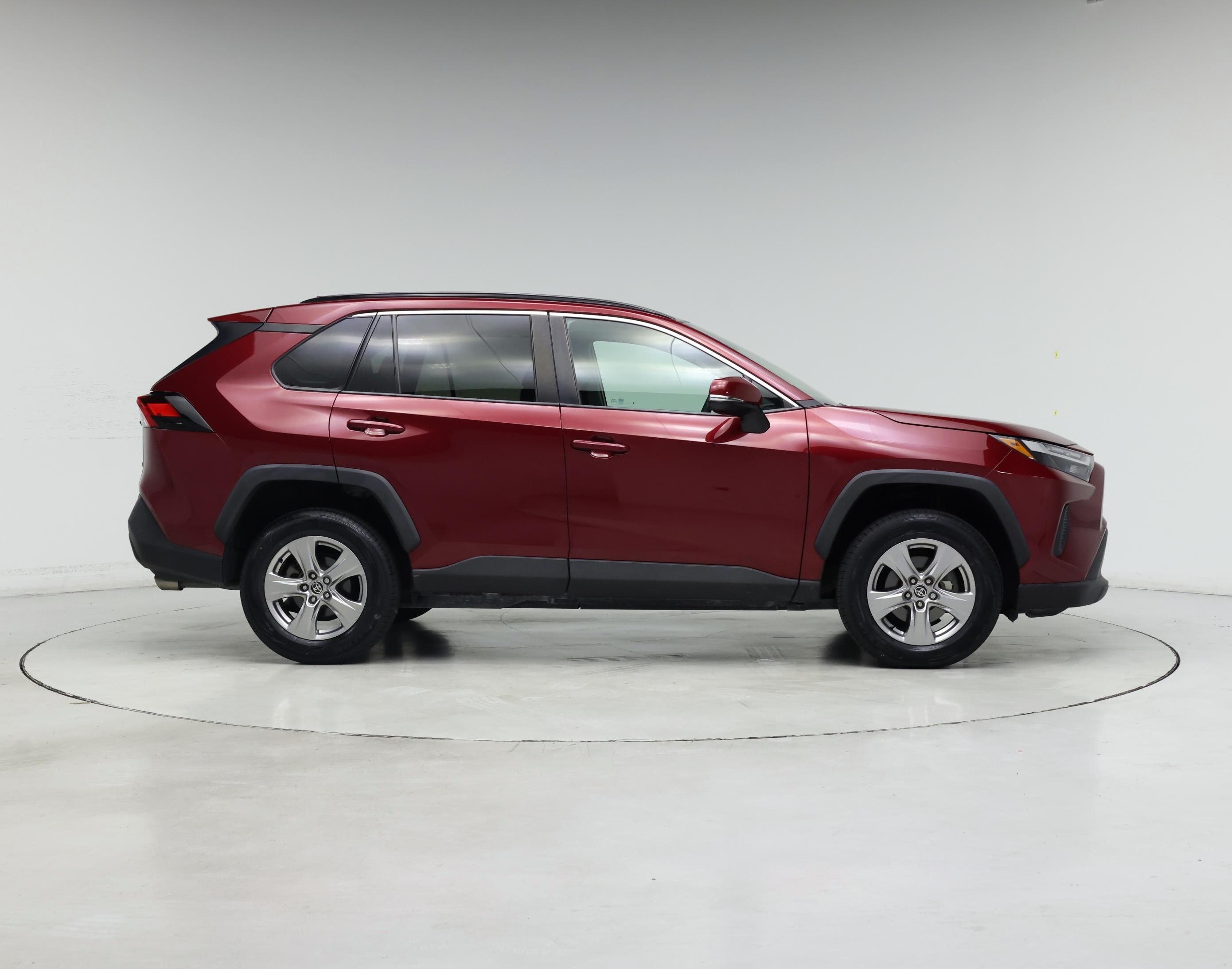 Thumbnail: 2022 Toyota RAV4 - 7