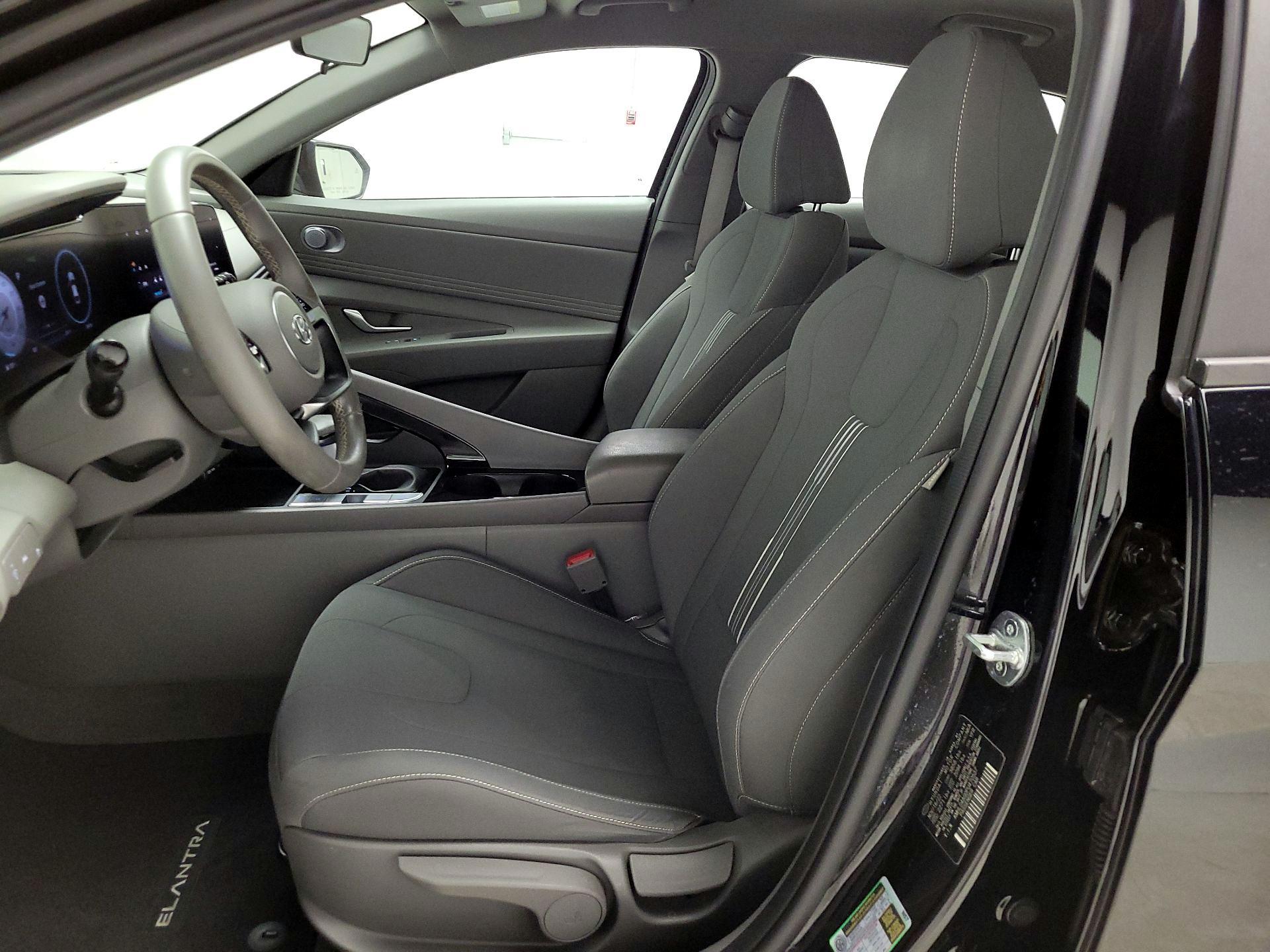 Thumbnail: 2023 Hyundai Elantra - 11