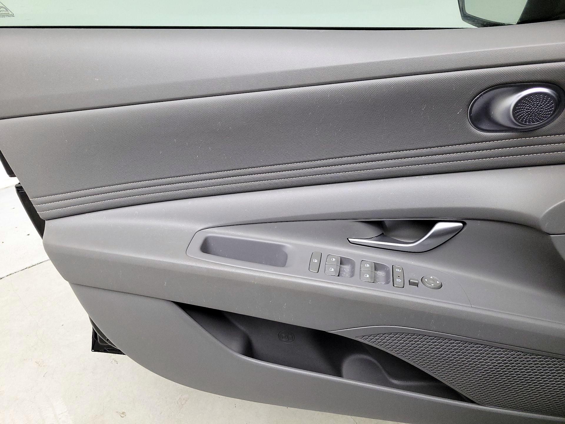 Thumbnail: 2023 Hyundai Elantra - 12