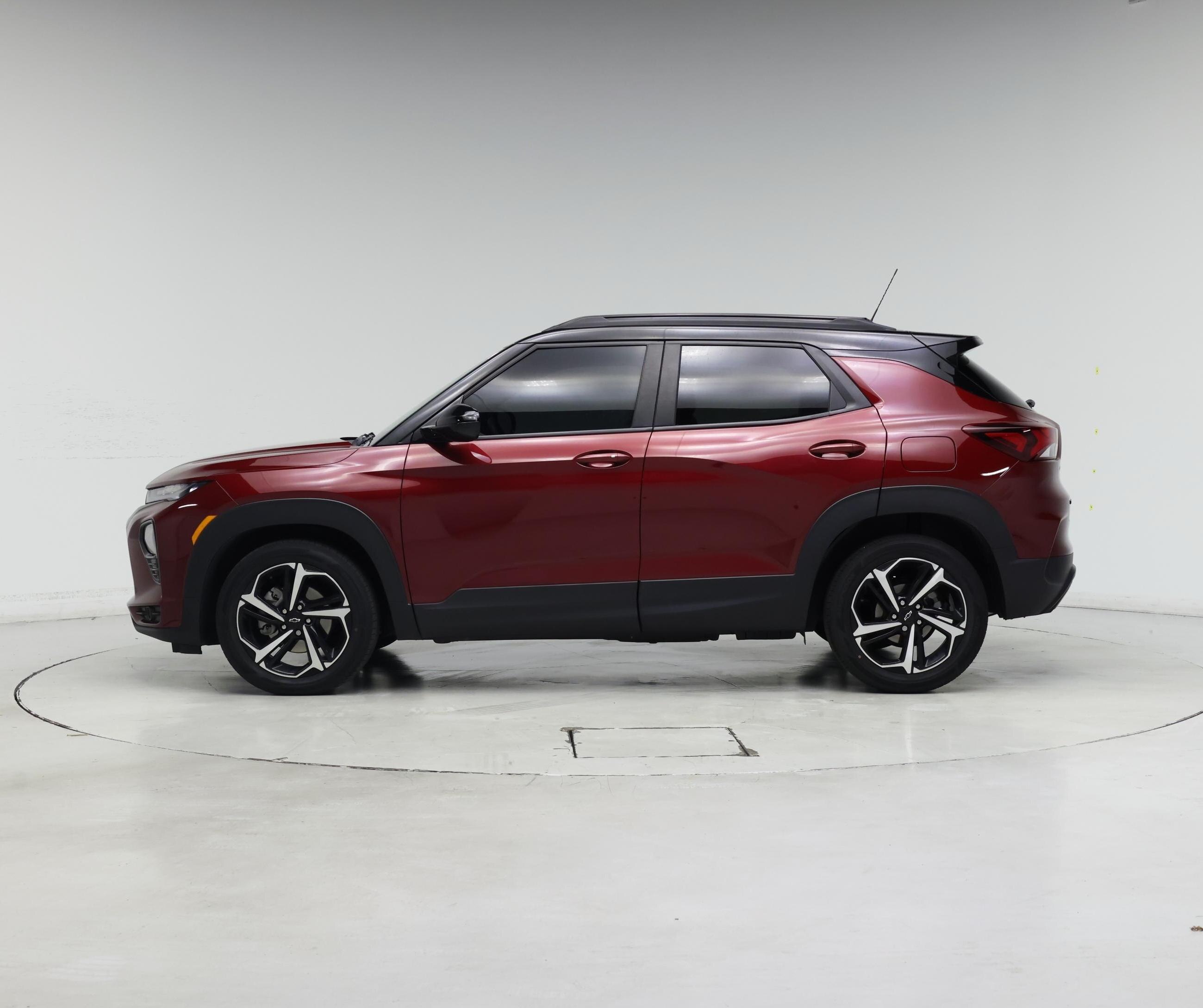Thumbnail: 2023 Chevrolet TrailBlazer - 3