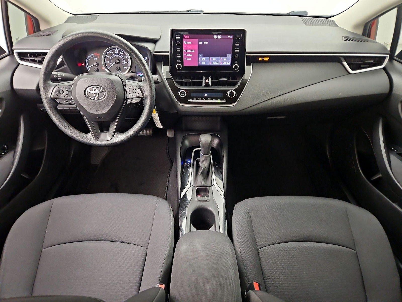 2020 Toyota Corolla LE - Photo 10