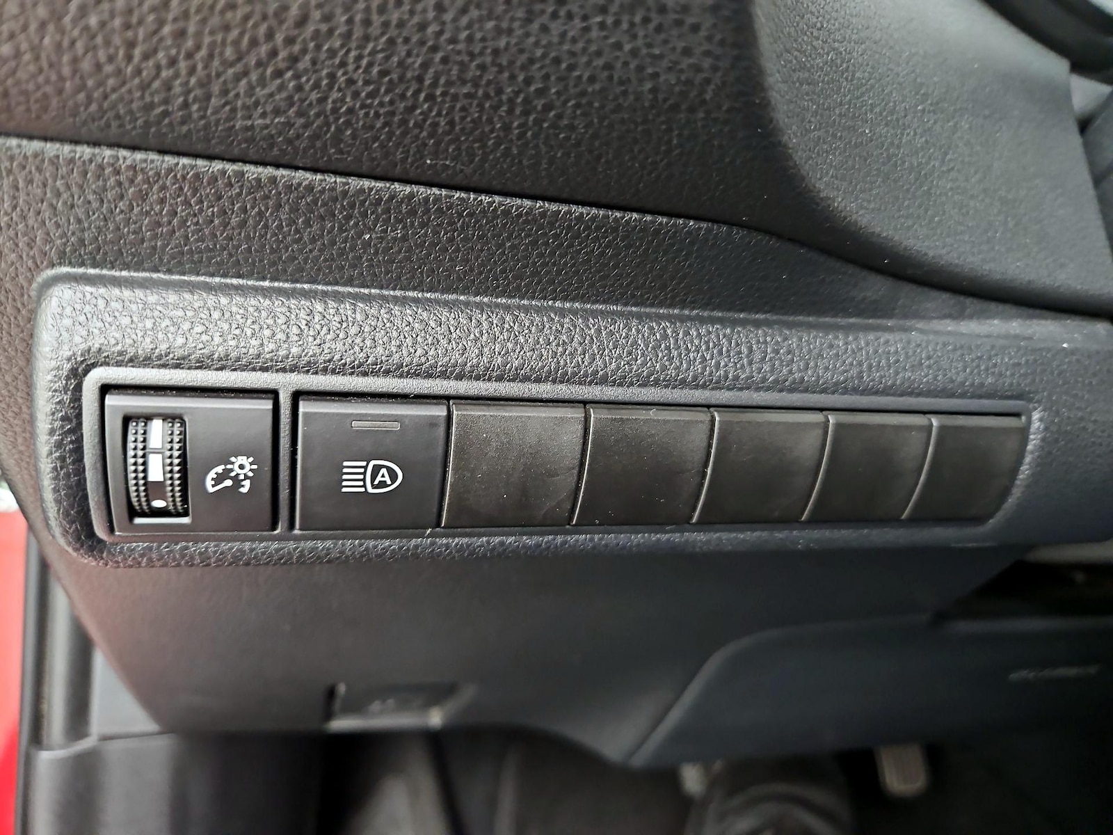 2020 Toyota Corolla LE - Photo 14