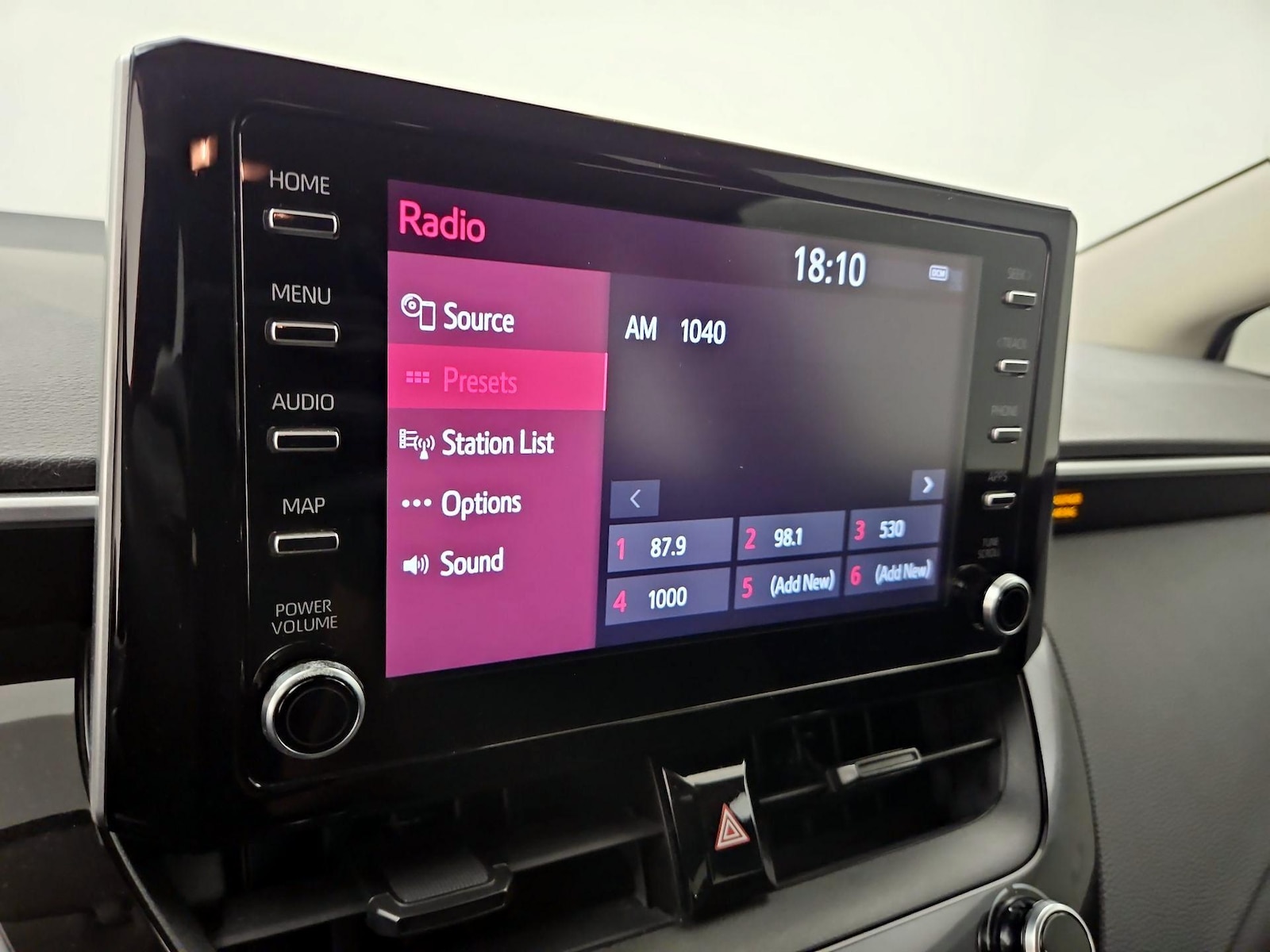 2020 Toyota Corolla LE - Photo 16