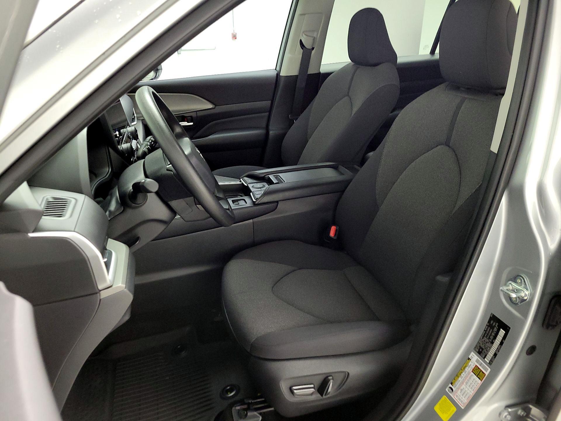 Thumbnail: 2025 Toyota Grand Highlander - 11