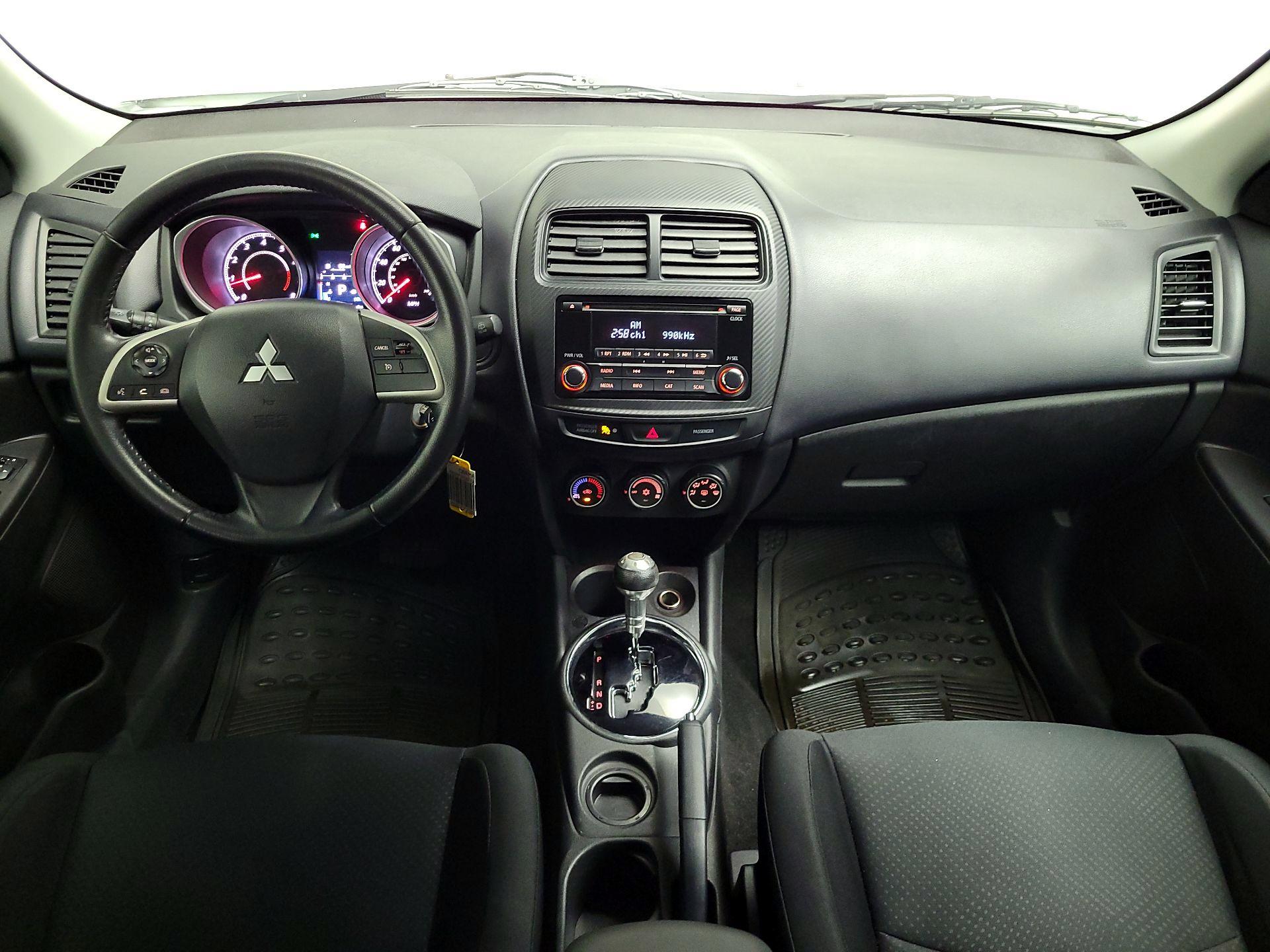 Thumbnail: 2015 Mitsubishi Outlander Sport - 9