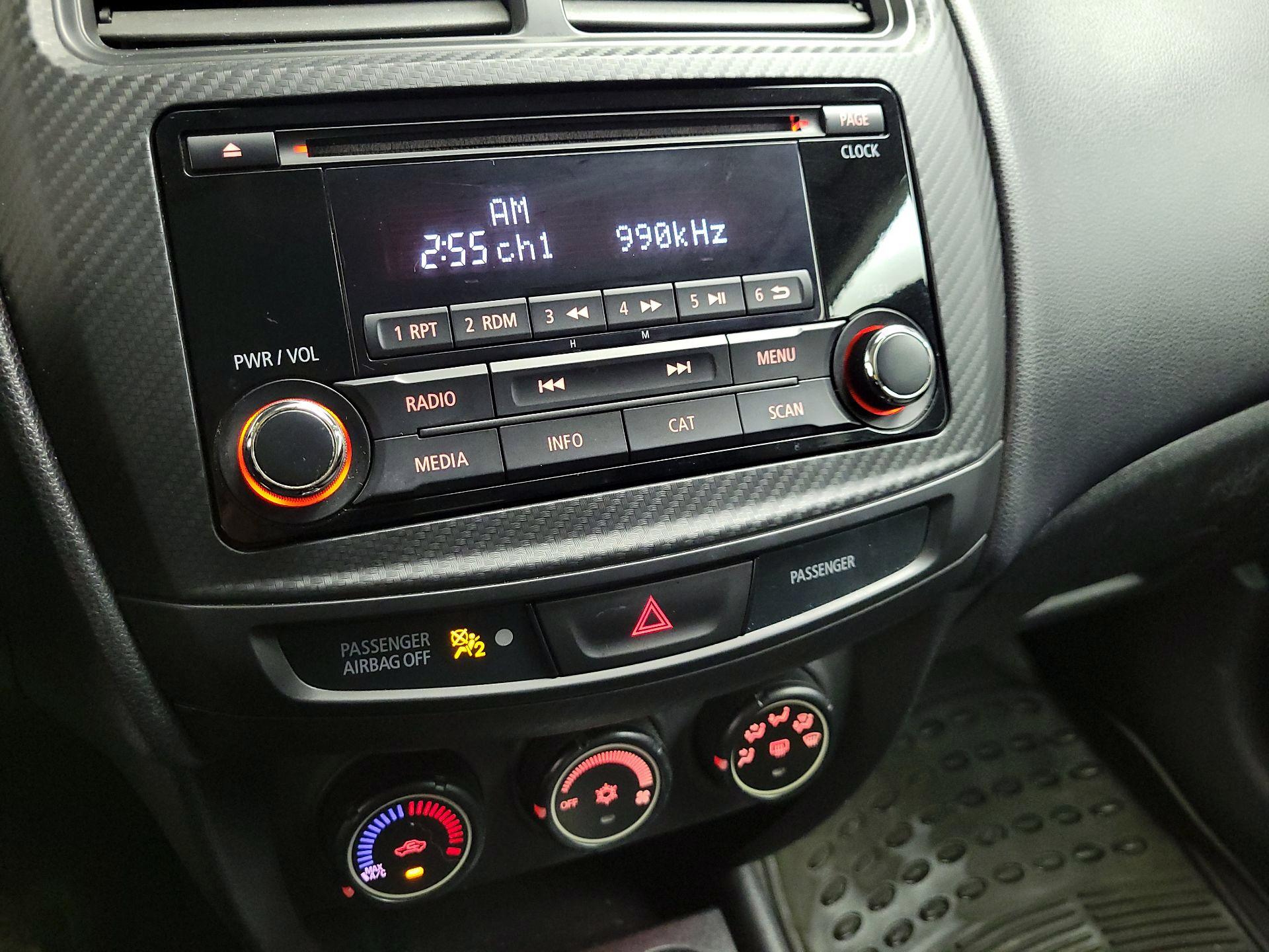 Thumbnail: 2015 Mitsubishi Outlander Sport - 14