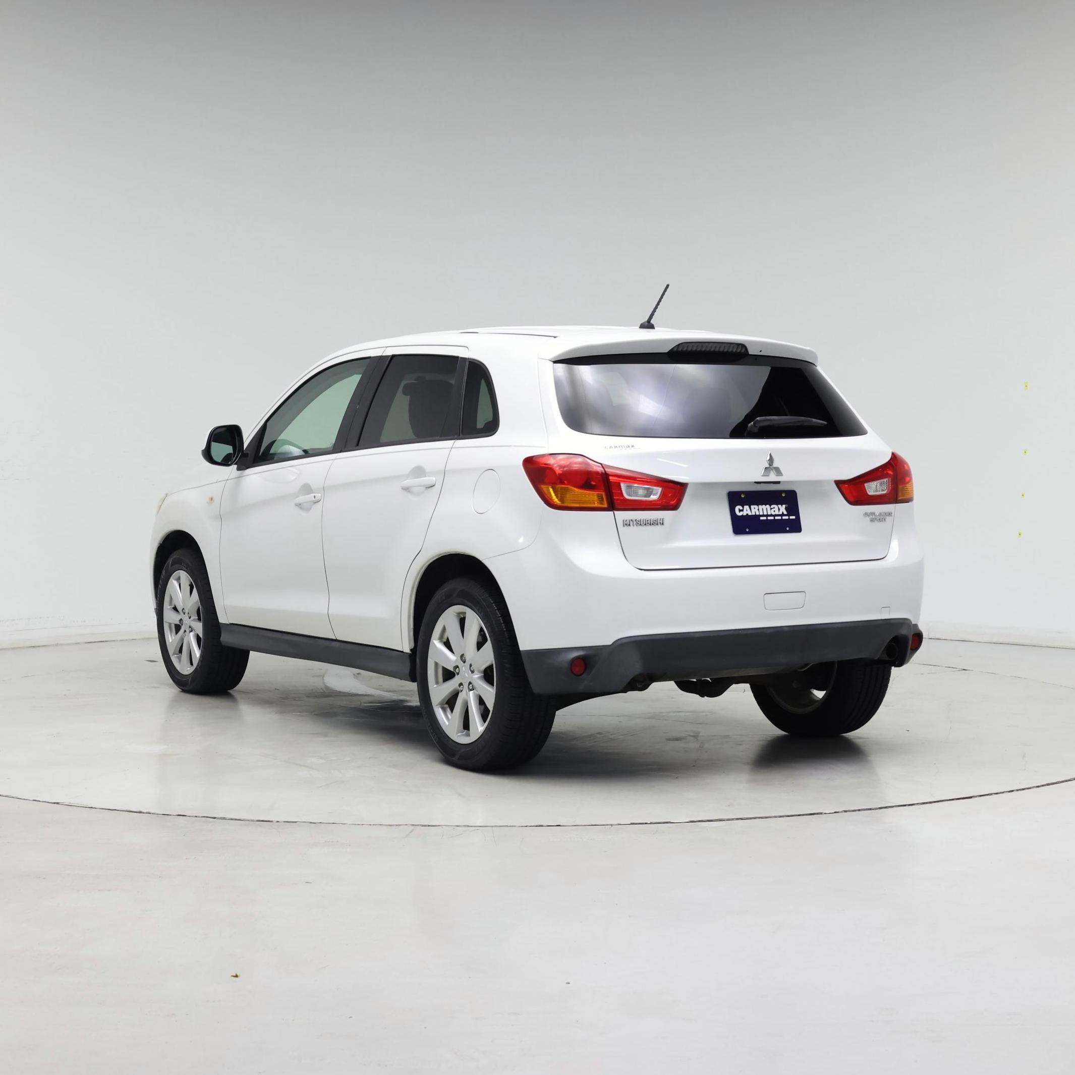 Thumbnail: 2015 Mitsubishi Outlander Sport - 2