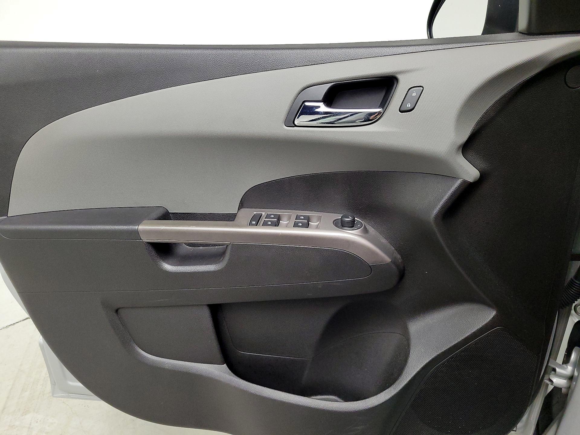 Thumbnail: 2019 Chevrolet Sonic - 12