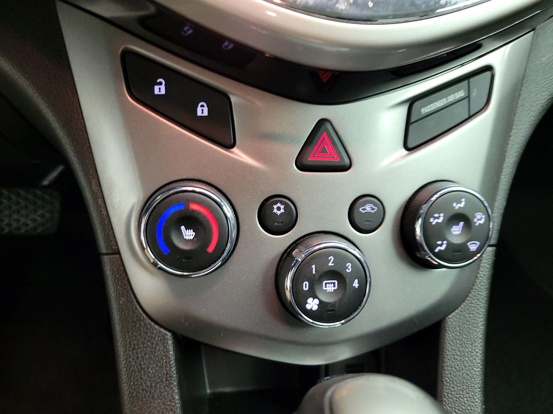 Thumbnail: 2019 Chevrolet Sonic - 17