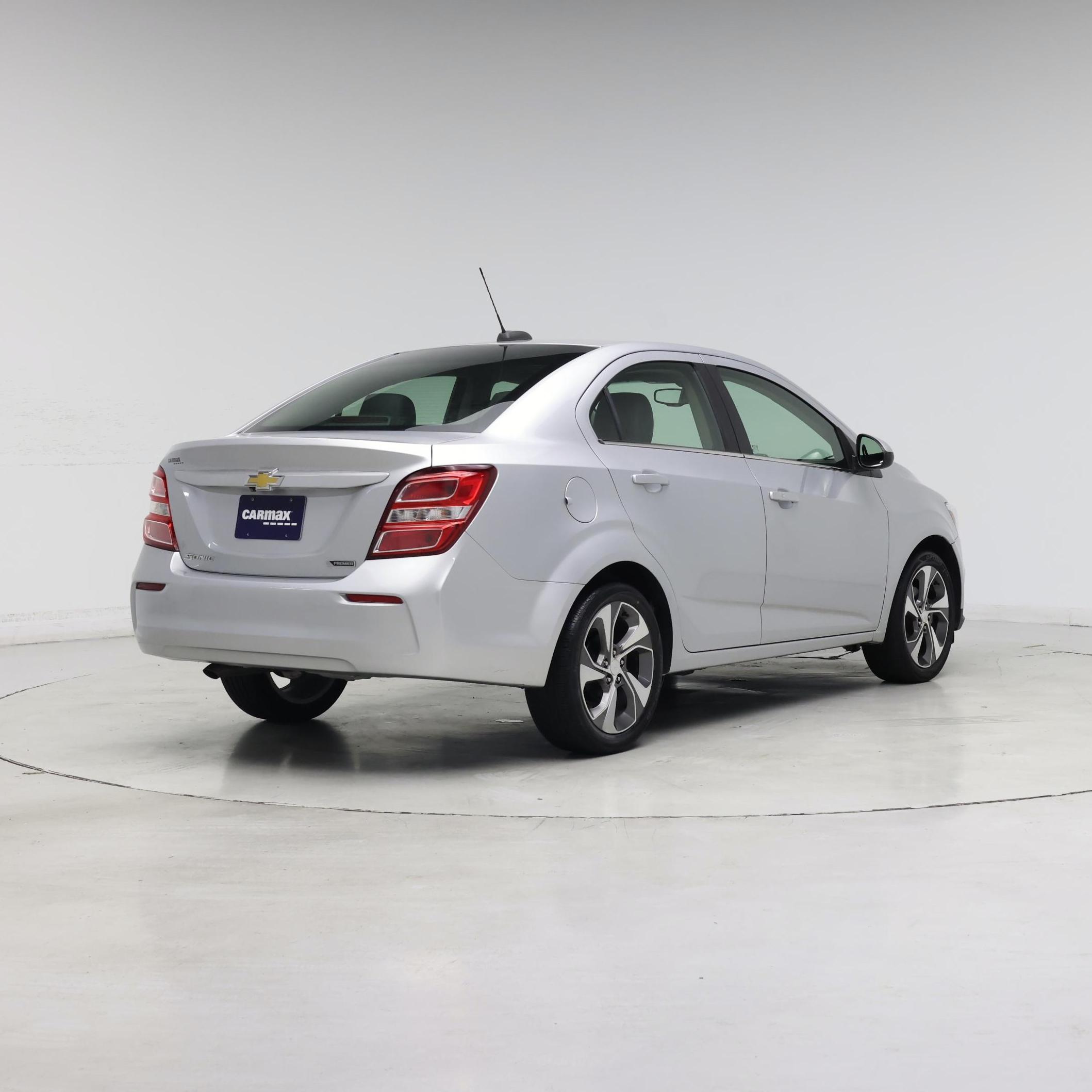 Thumbnail: 2019 Chevrolet Sonic - 8