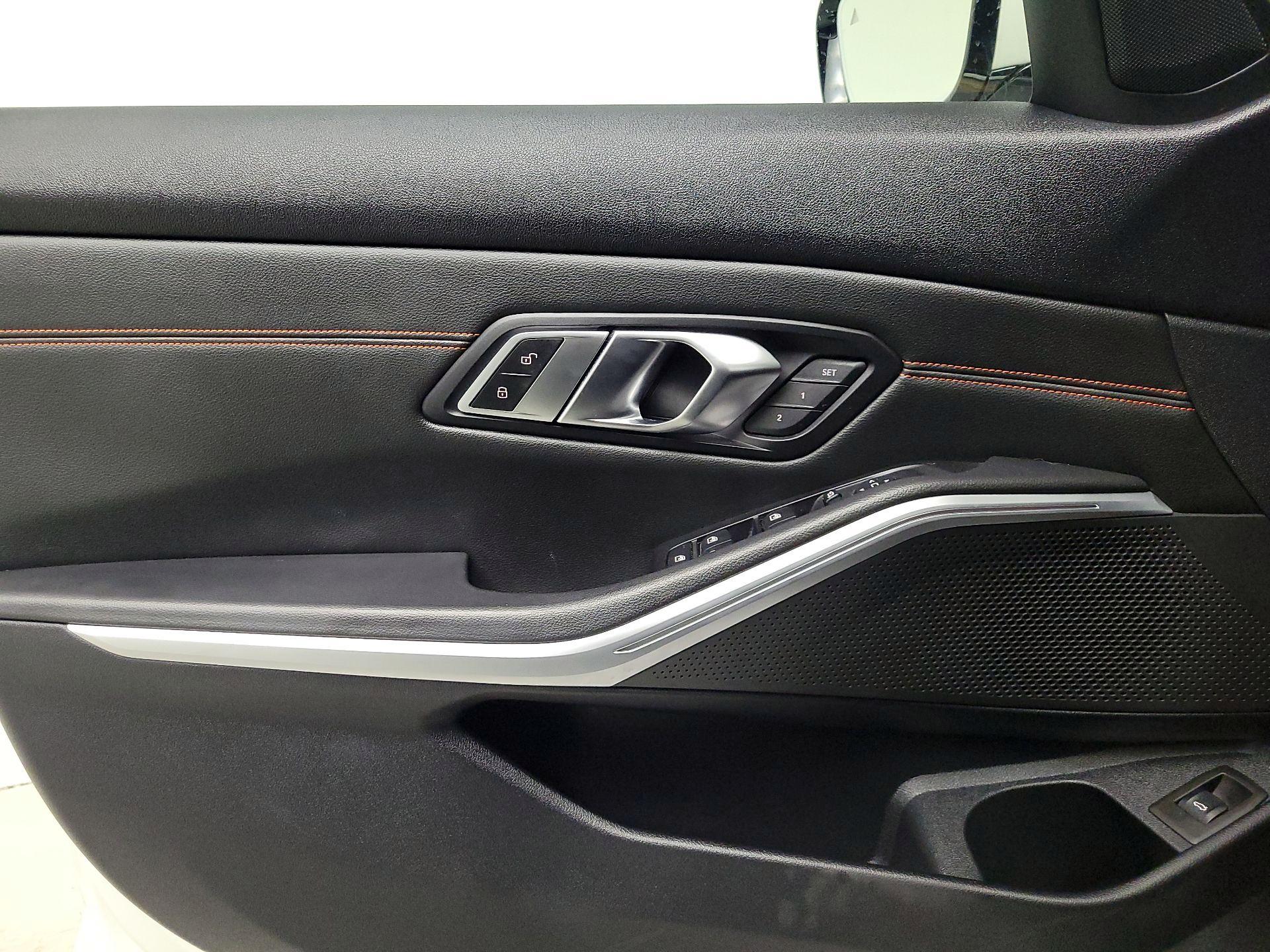 Thumbnail: 2019 BMW 3 Series - 12