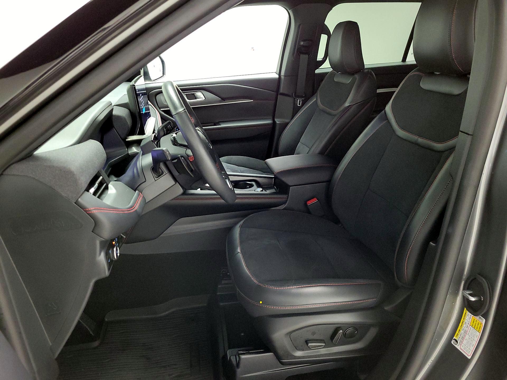 Thumbnail: 2025 Ford Explorer - 11