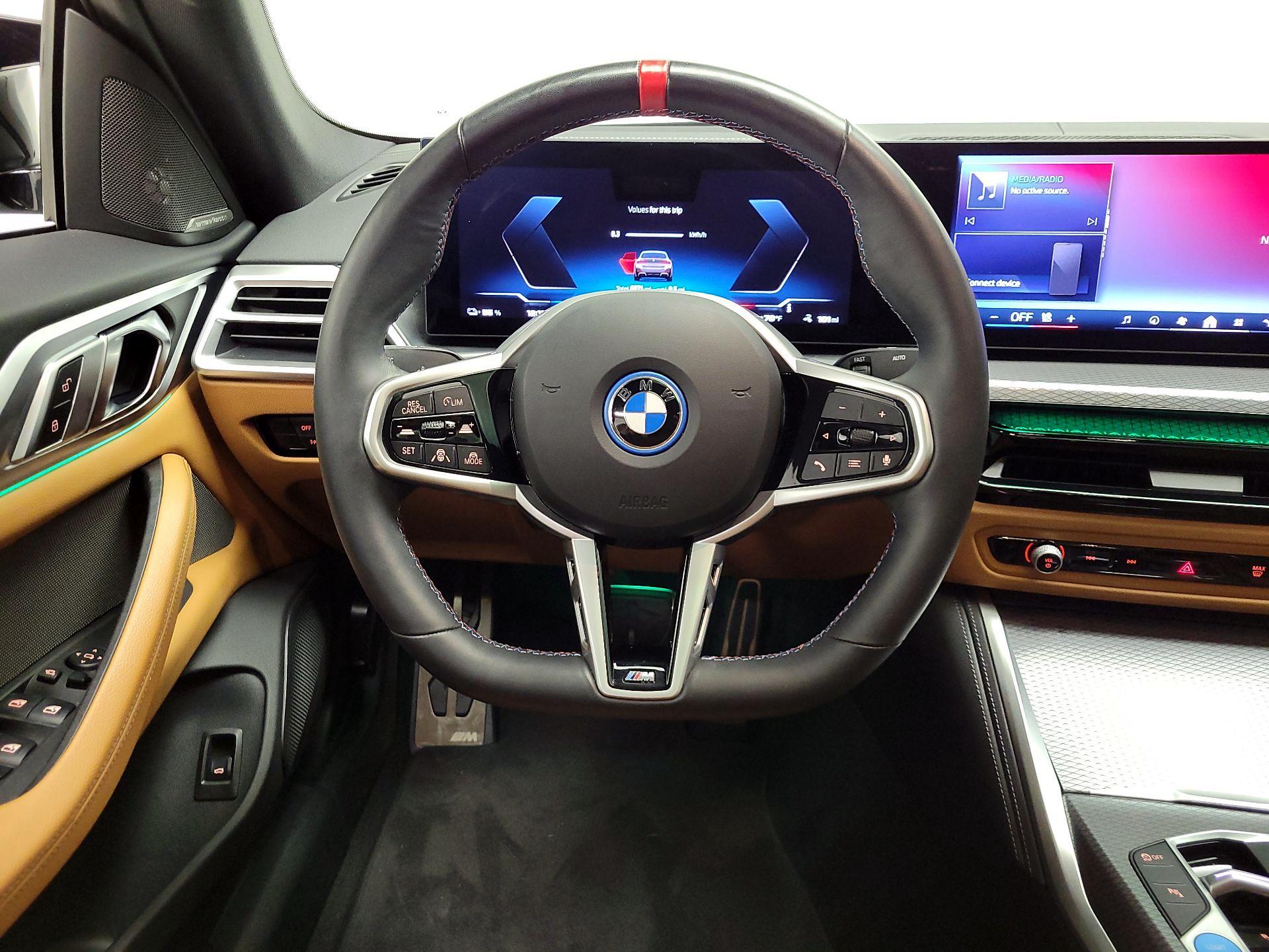 Thumbnail: 2025 BMW i4 - 10