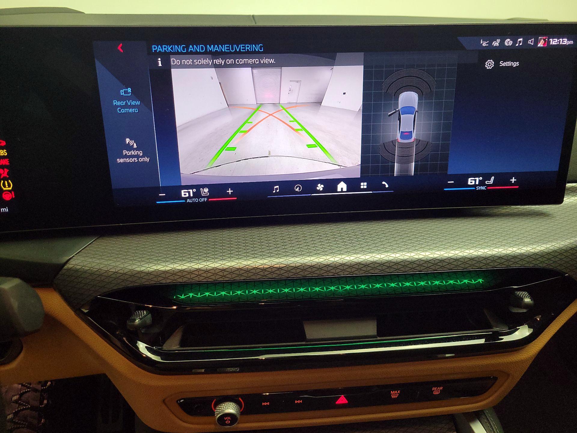 Thumbnail: 2025 BMW i4 - 15